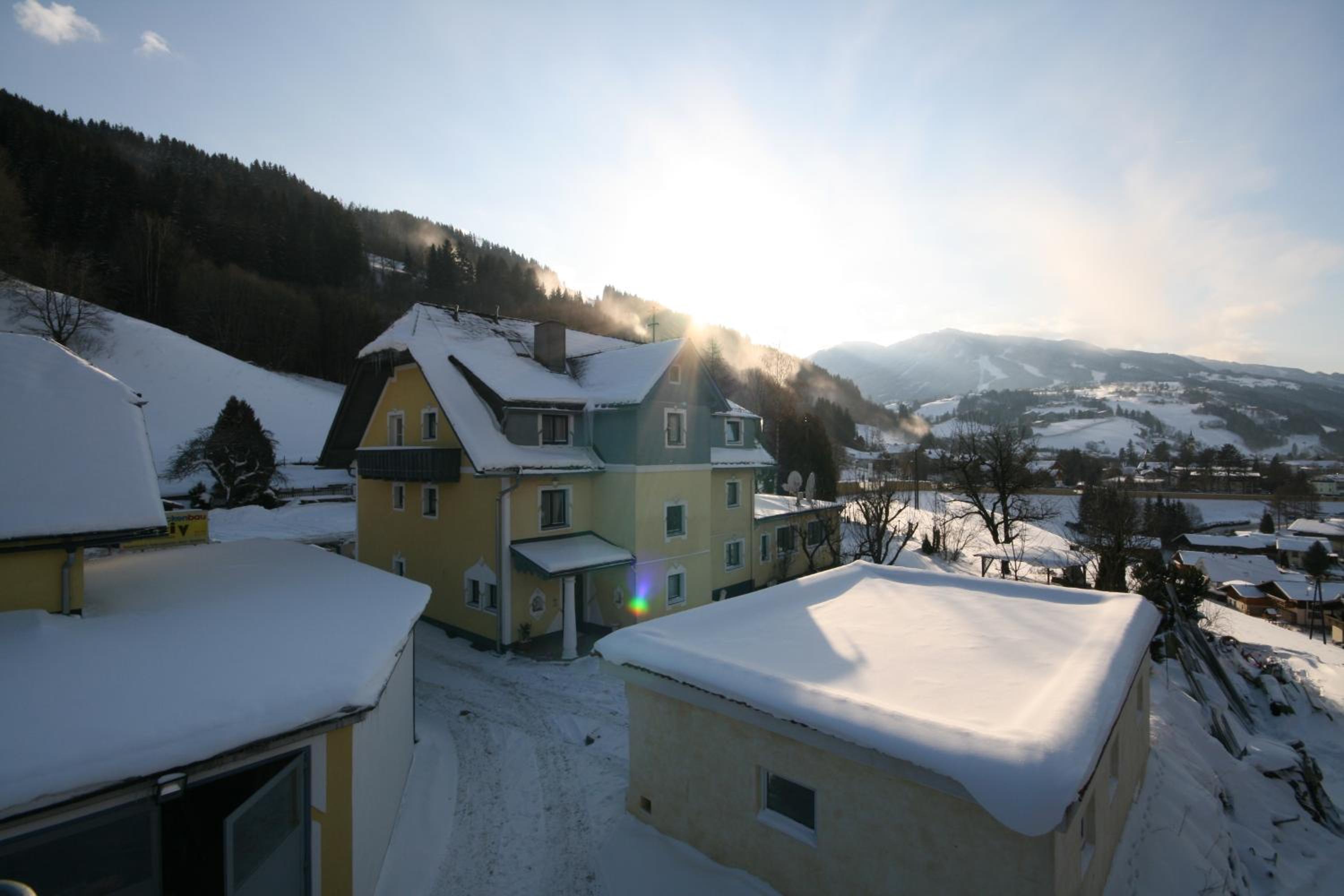 Pichlhof Apartments - Comfort Near Planai