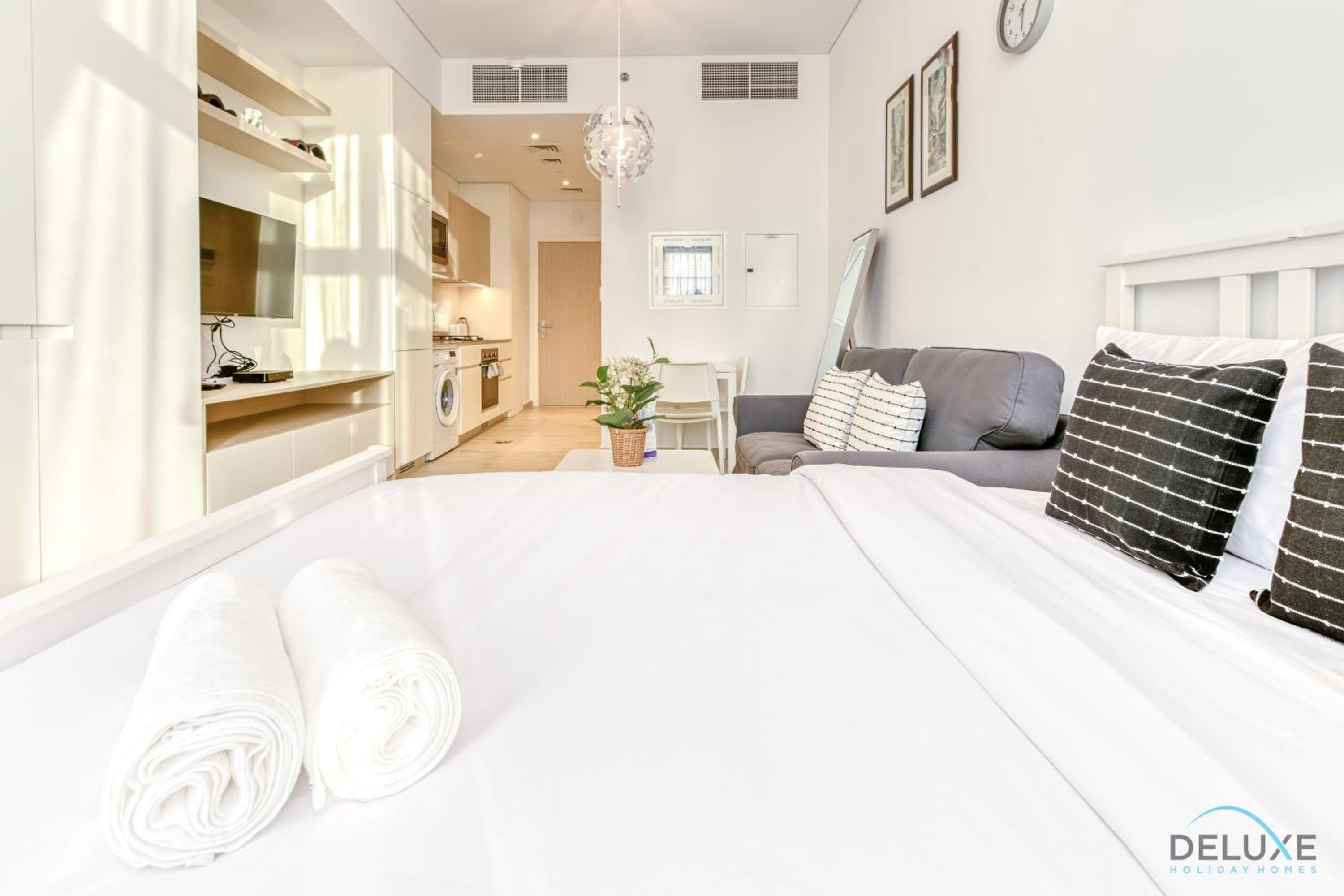 Cheerful Studio at Belgravia Tower JVC by Deluxe Holiday homes