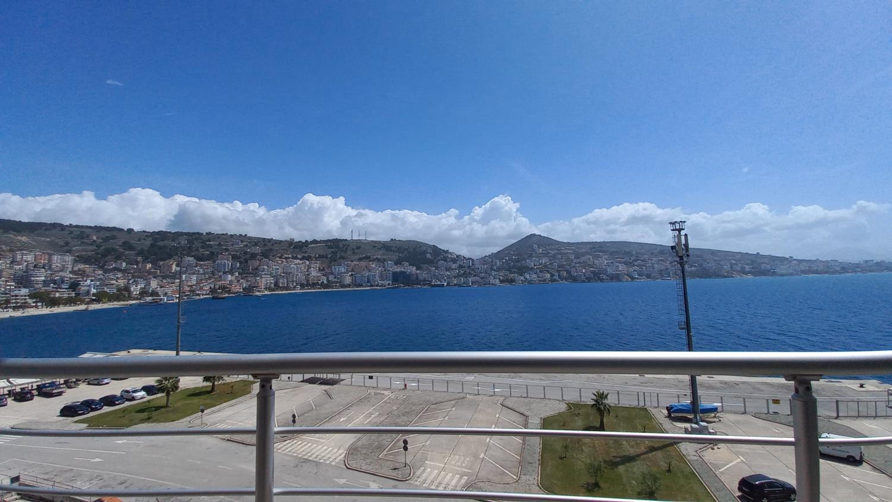 Apartment with sea view