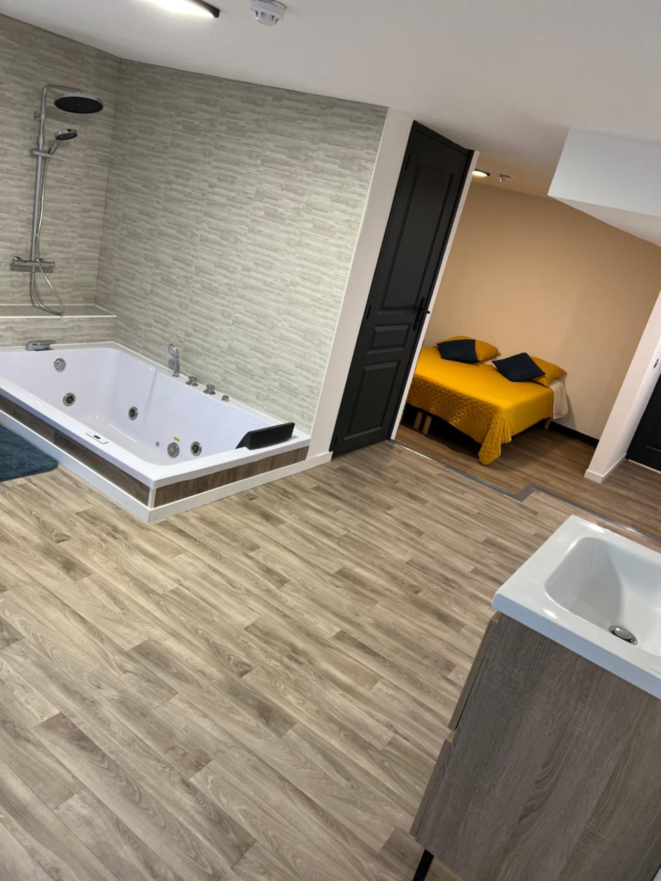 Jacuzzi