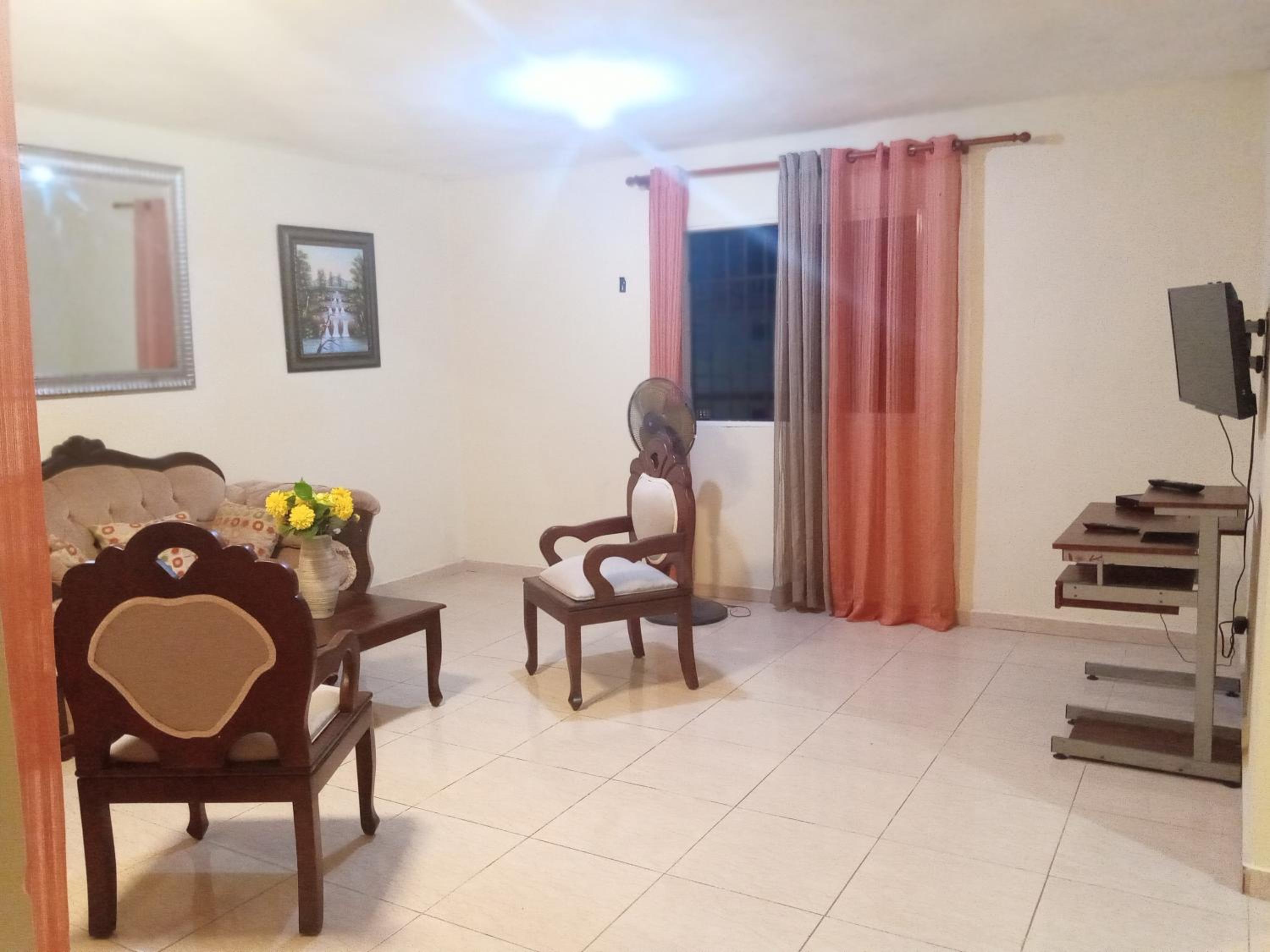 Apartamento en Santo Domingo Este, Urbanización moises, a 40 minutos playa boca chica