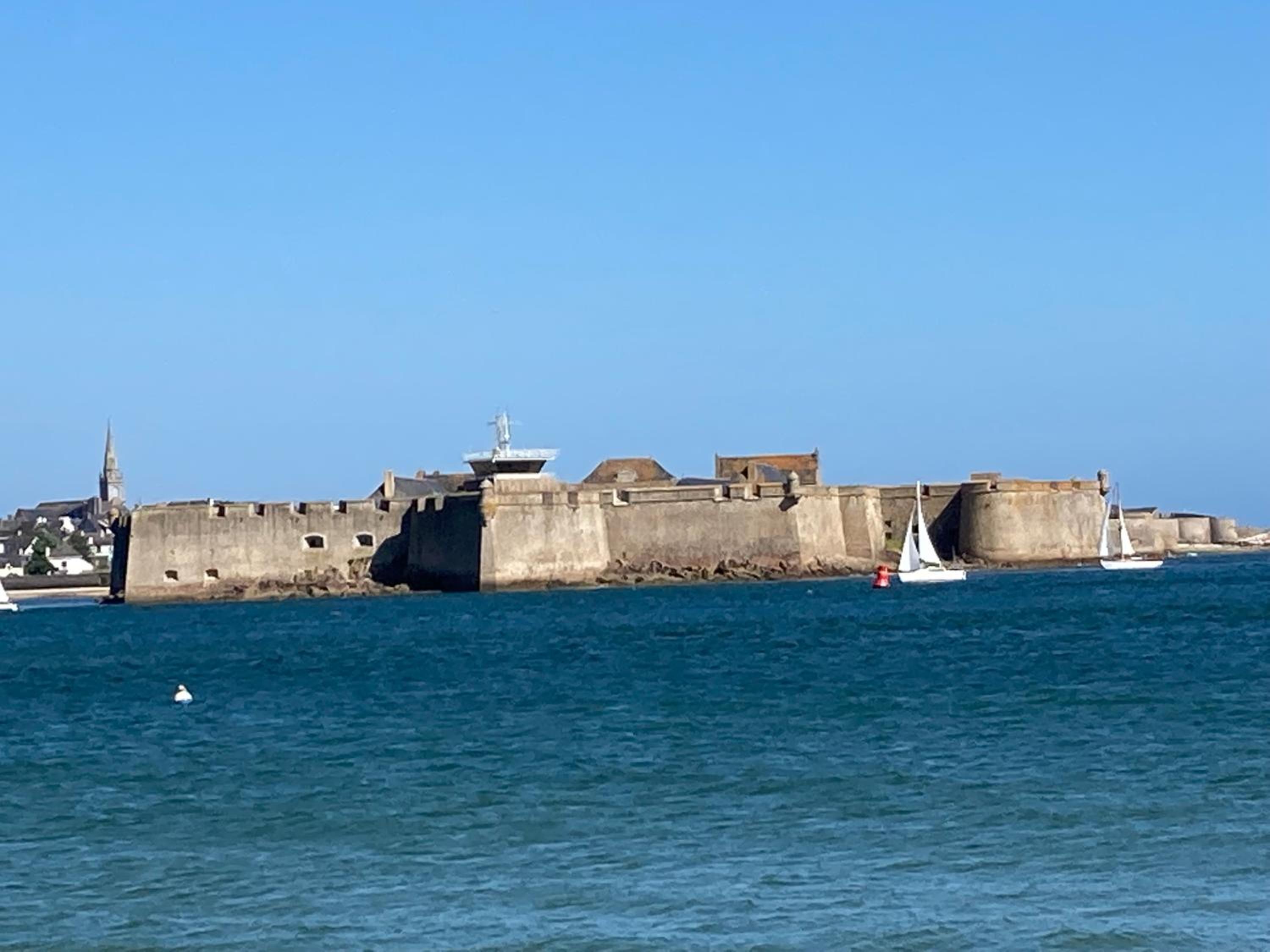 LES PAQUERETTES view 5