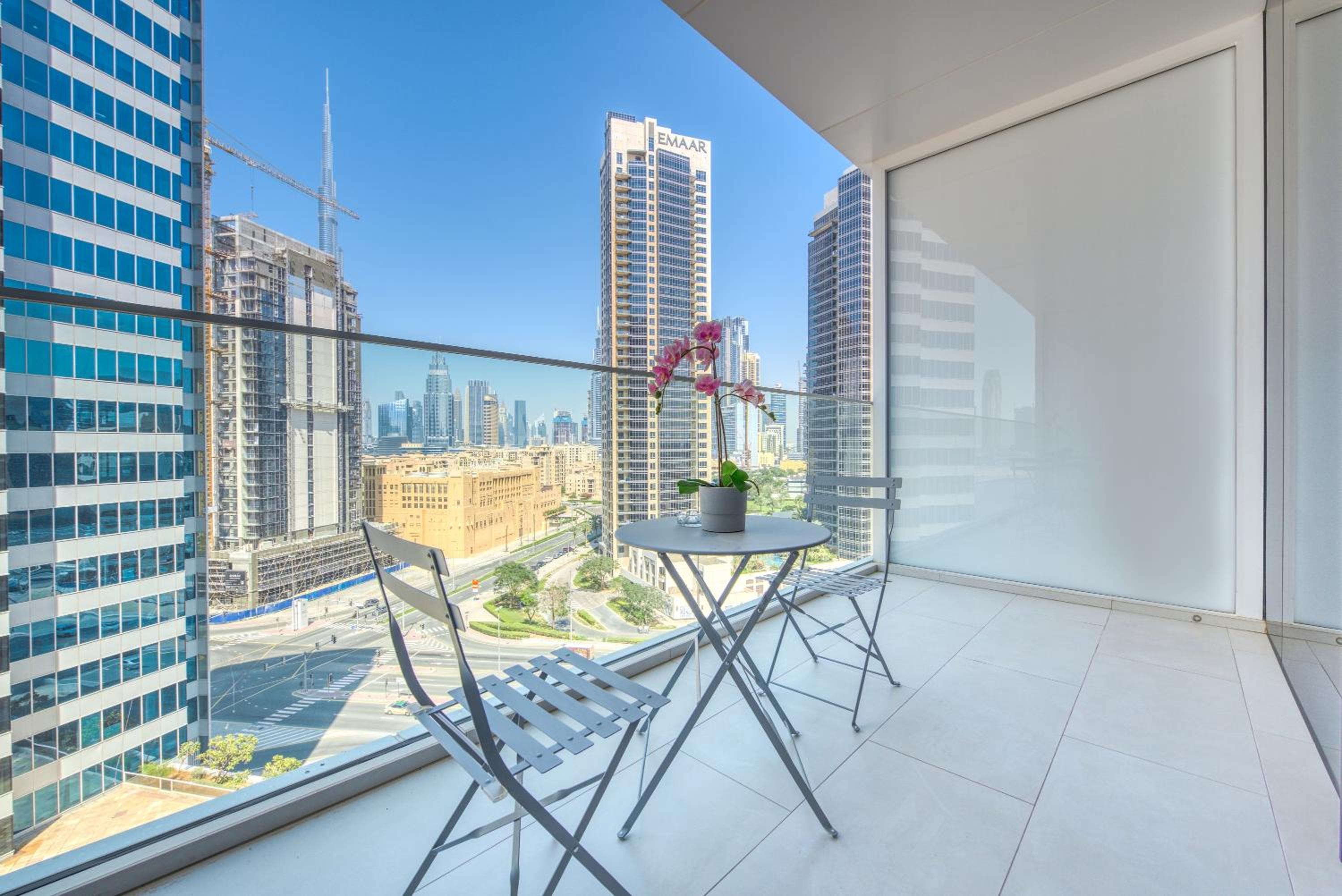 Maison Privee - Luxury, Spacious, Modern Near Burj Khalifa and Dubai Canal