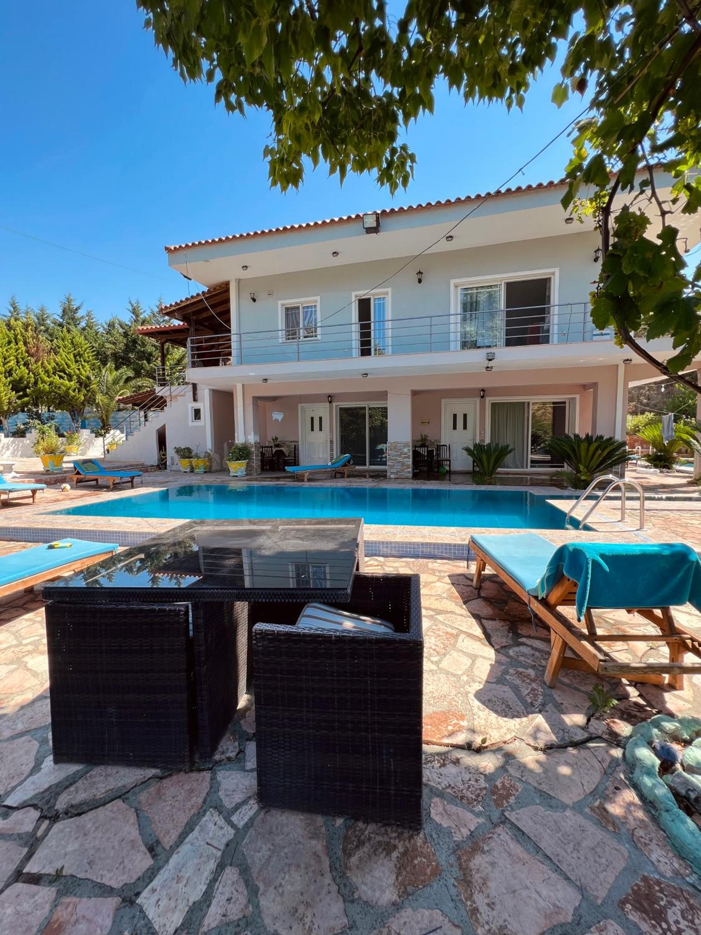 Vieri apartments