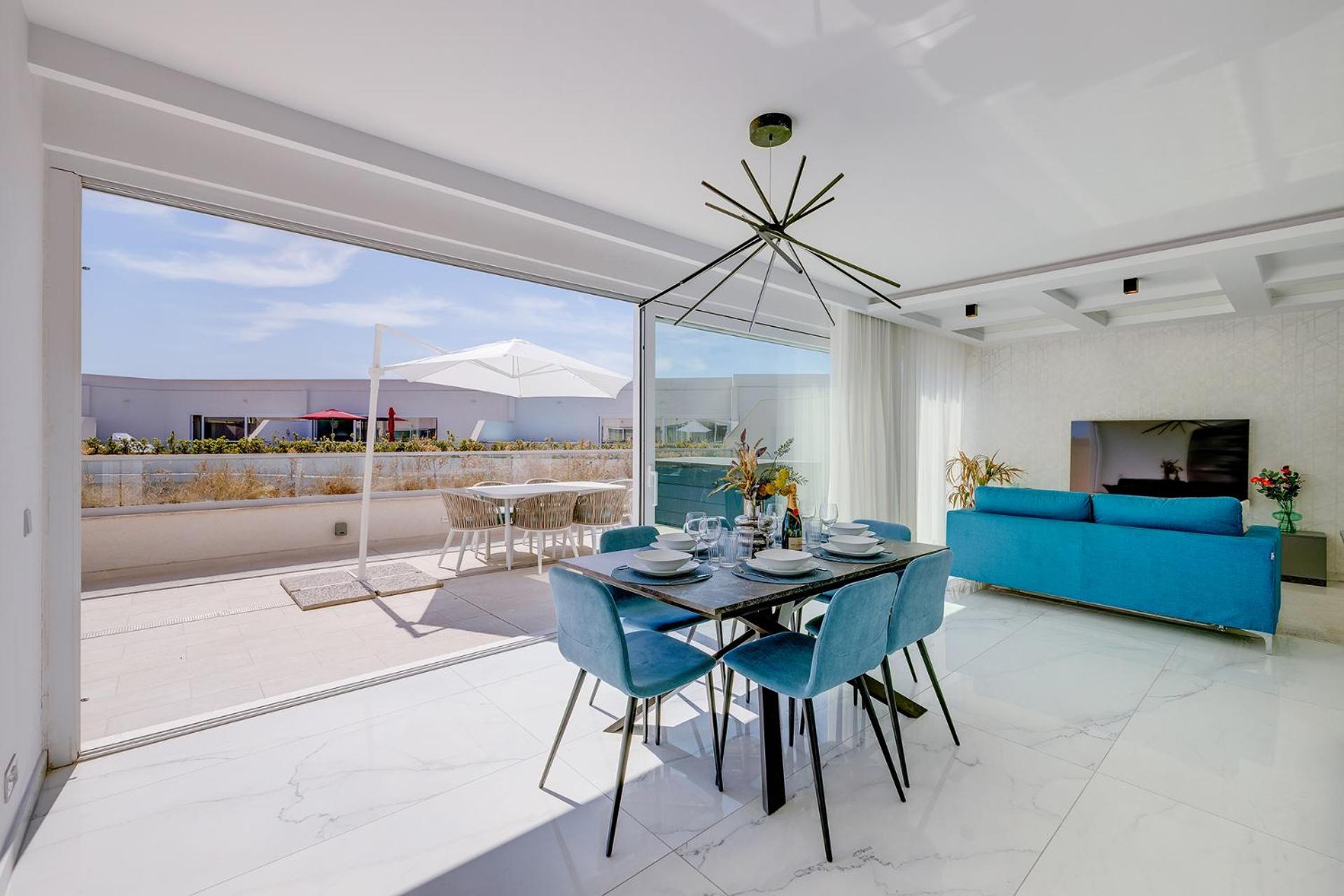 Super Luxury Penthouse with Hot Tub and Pool