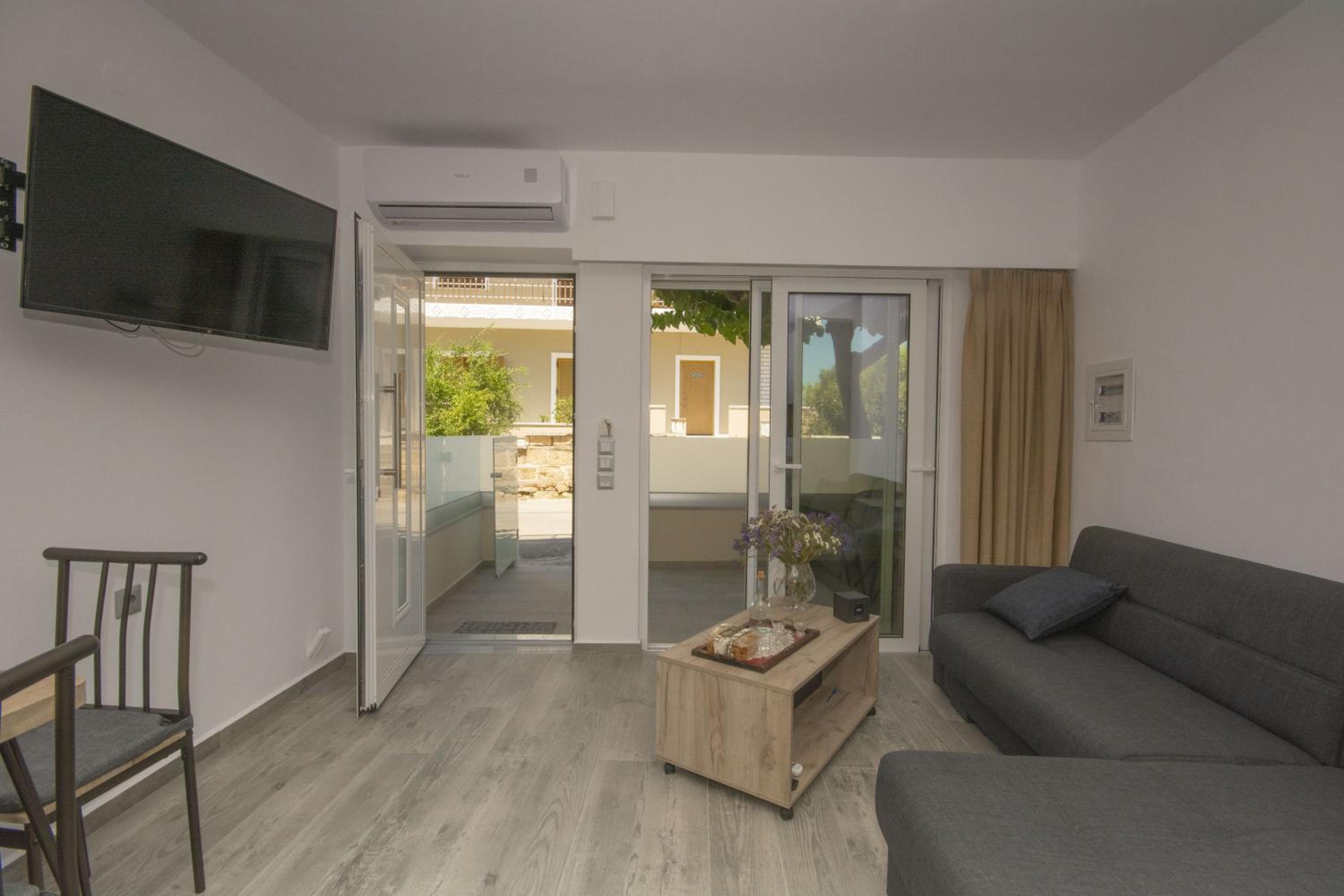 Hotel Anna's Home - Image 1