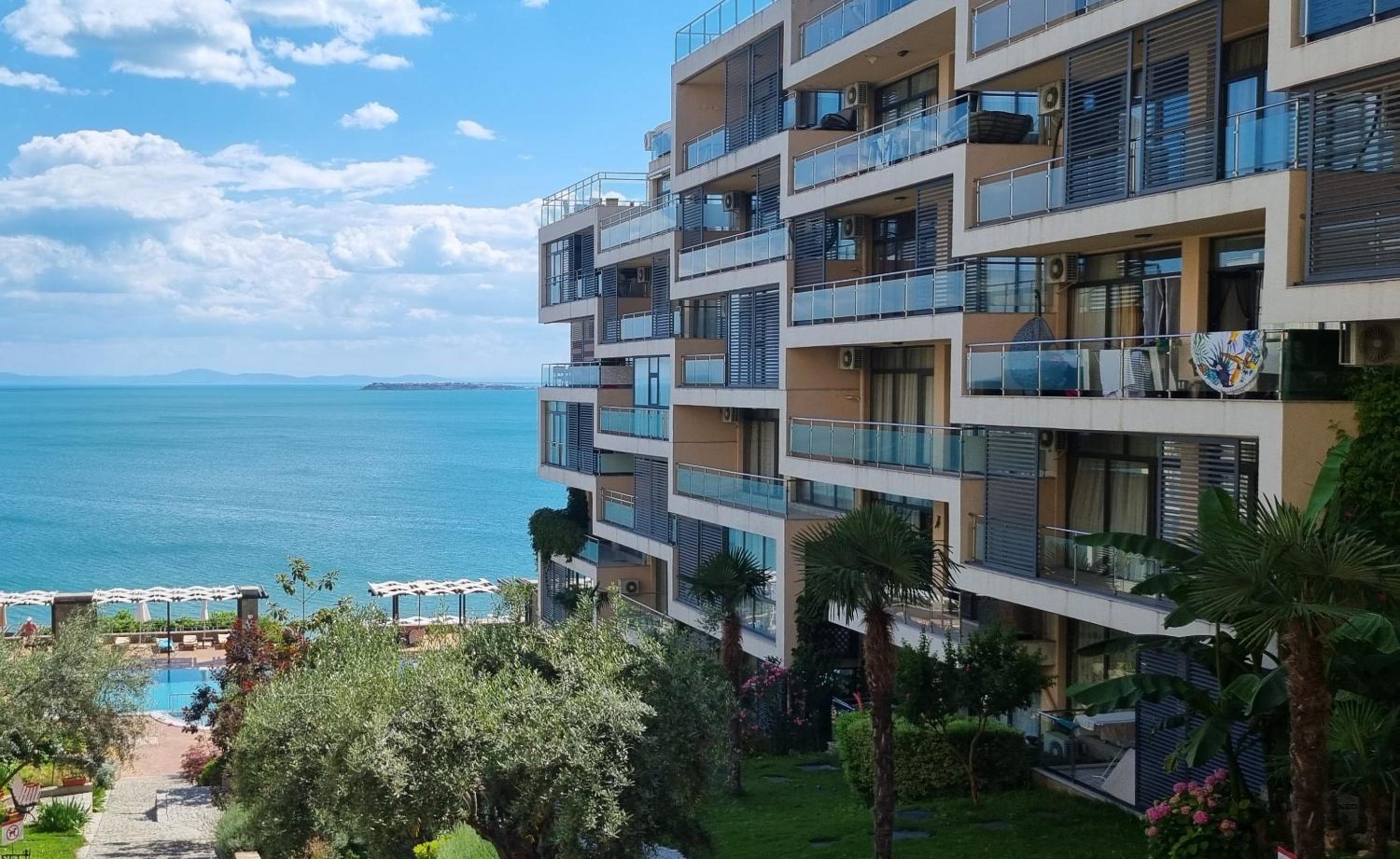 Dolce Vita II Waterfront Aura Sea View Luxury Apartament view 2