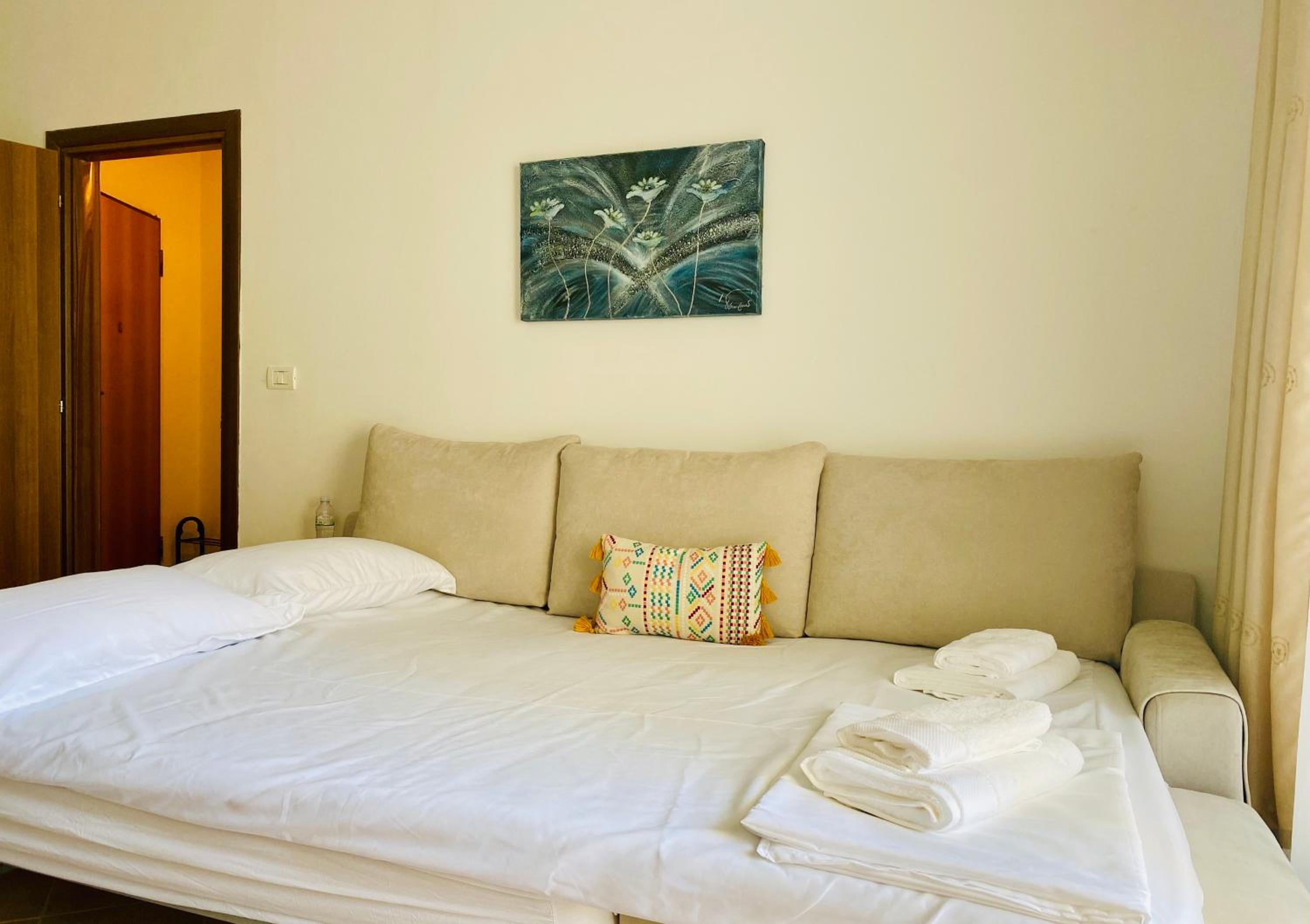 Family-friendly apartments next to Premium Beach Hotel, Golem photo 3