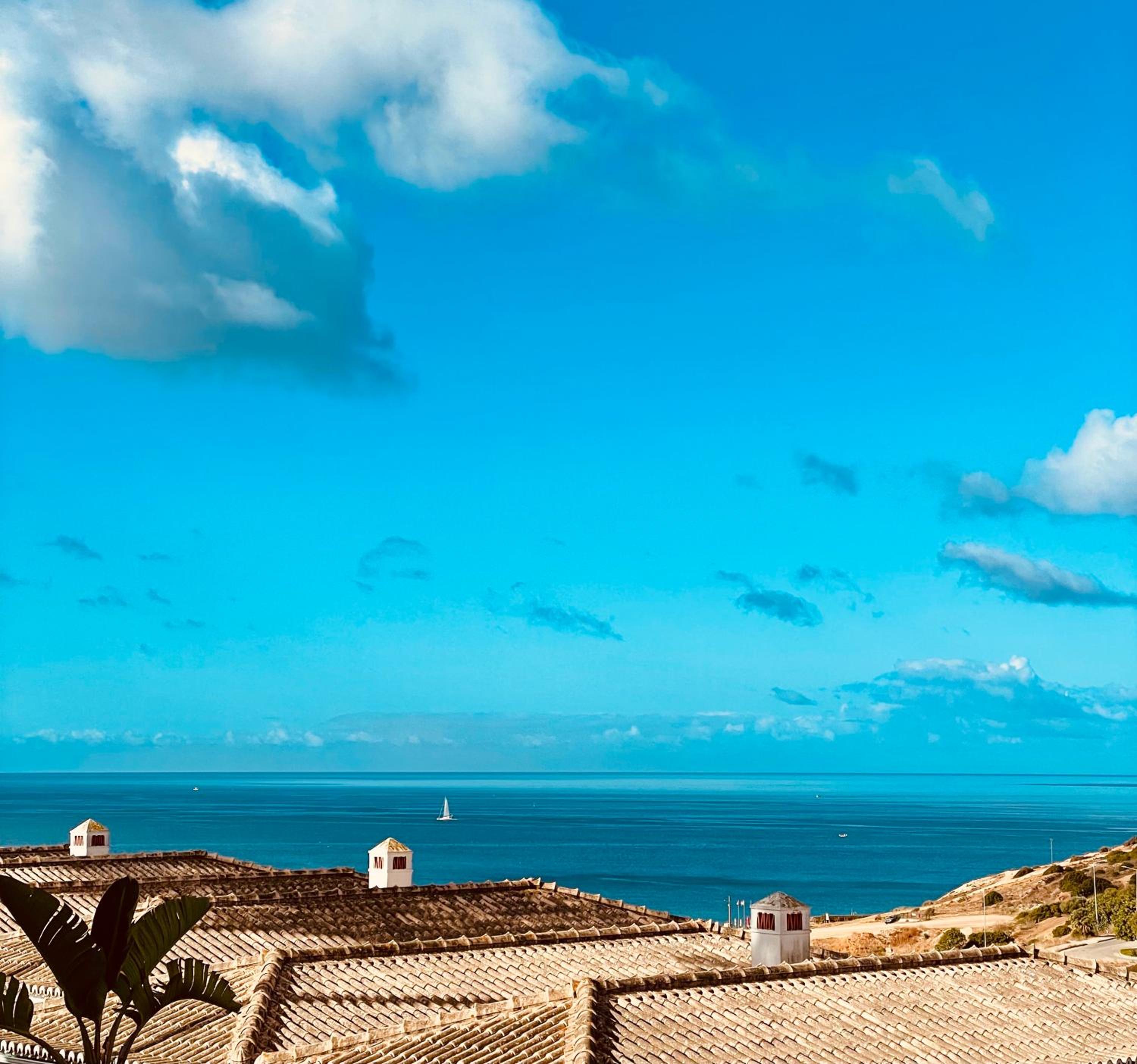 H&H - RARE Modern & Elegant Apartment with wonderful sea views, a few meters from Porto de Mos Beach view 5
