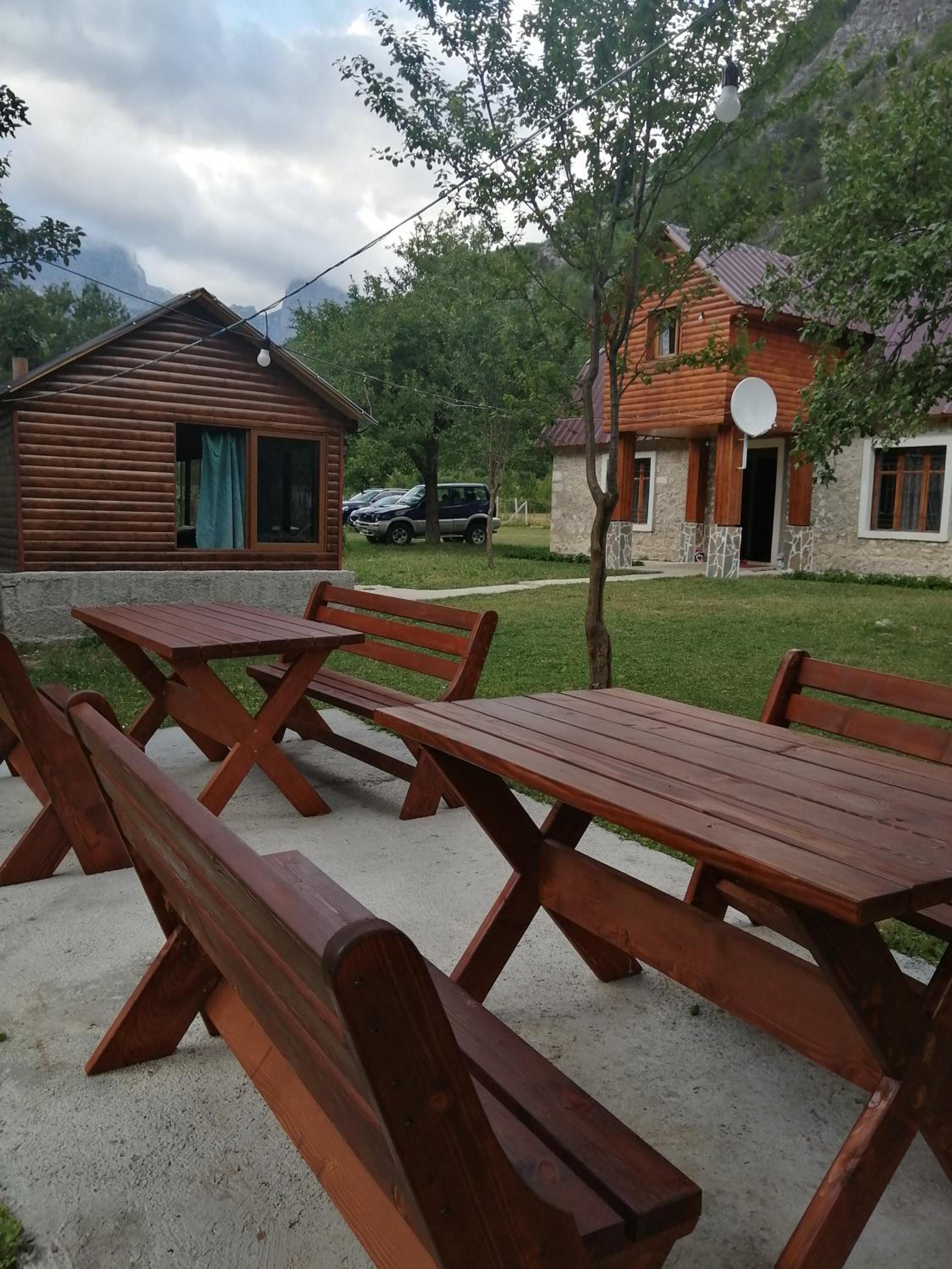 Bujtina Pllumi Theth