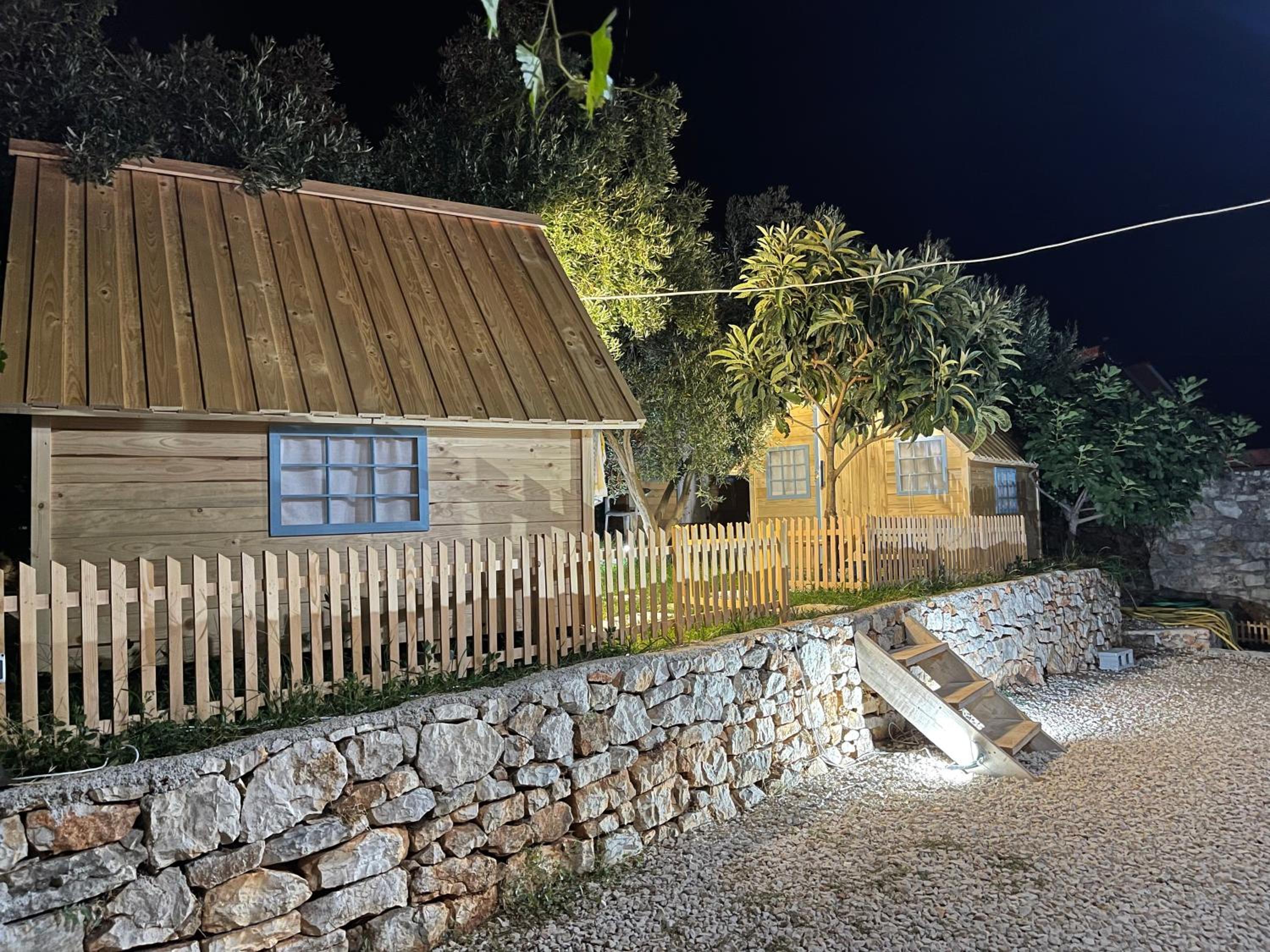 Camping Albania-Secret Village Den