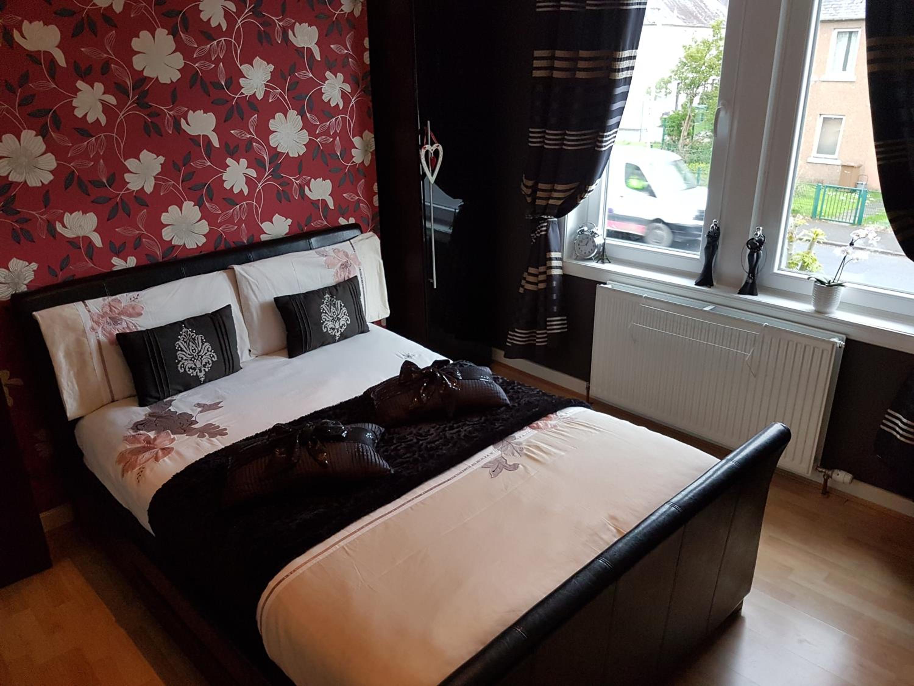 Spacious 2 double bedrooms house for a relaxing stay. view 5