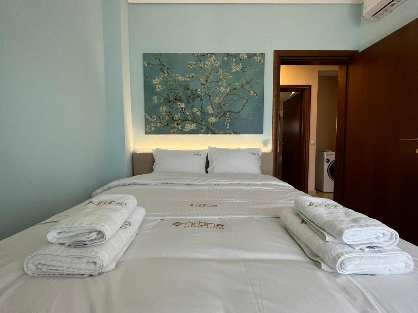 Artline Family Suite