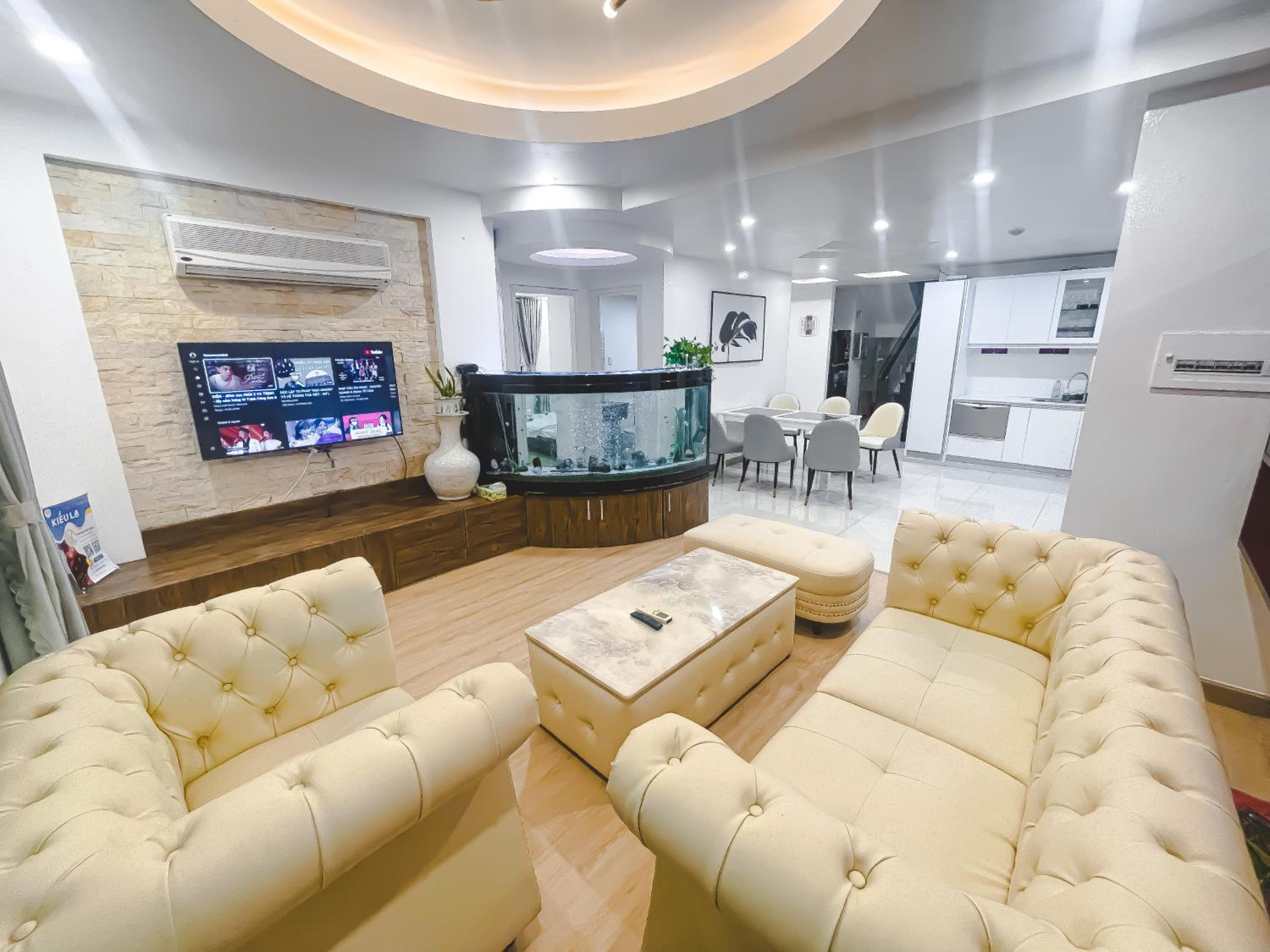 White Penthouse - Rooftop Pool Private - Central City