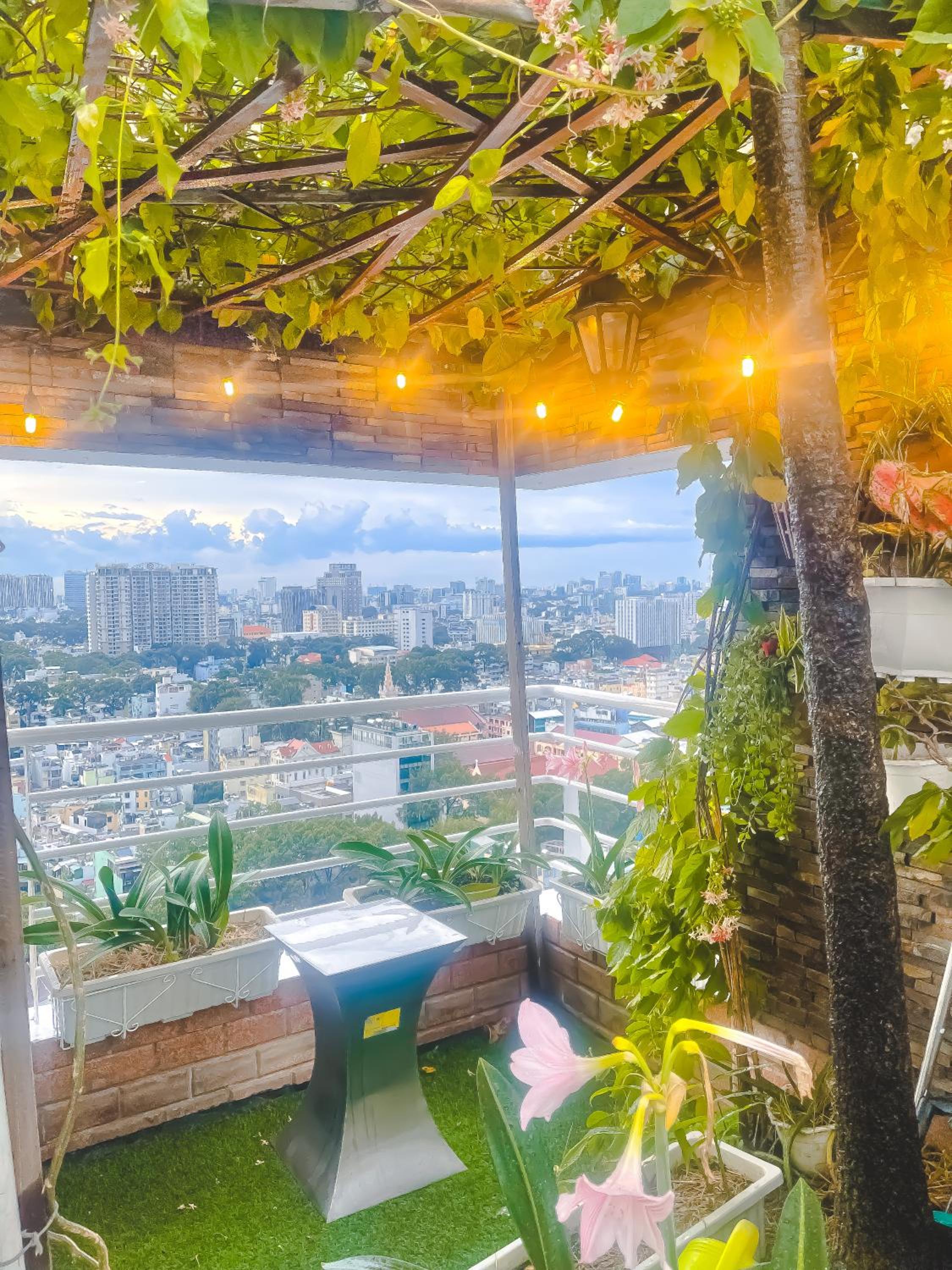 White Penthouse - Rooftop Pool Private - Central City