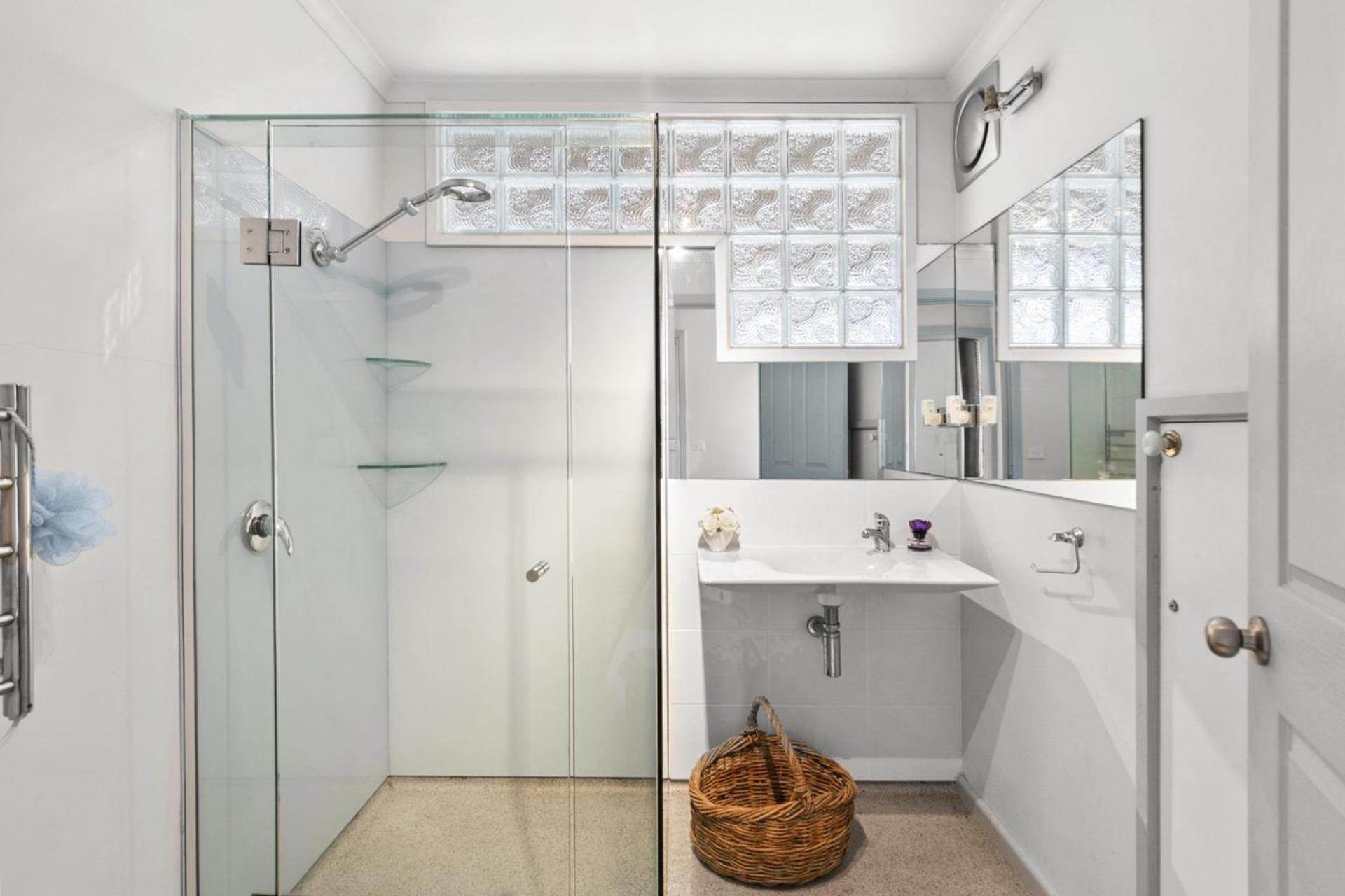 Seaclusion Private Access to Beach and Pet Friendly