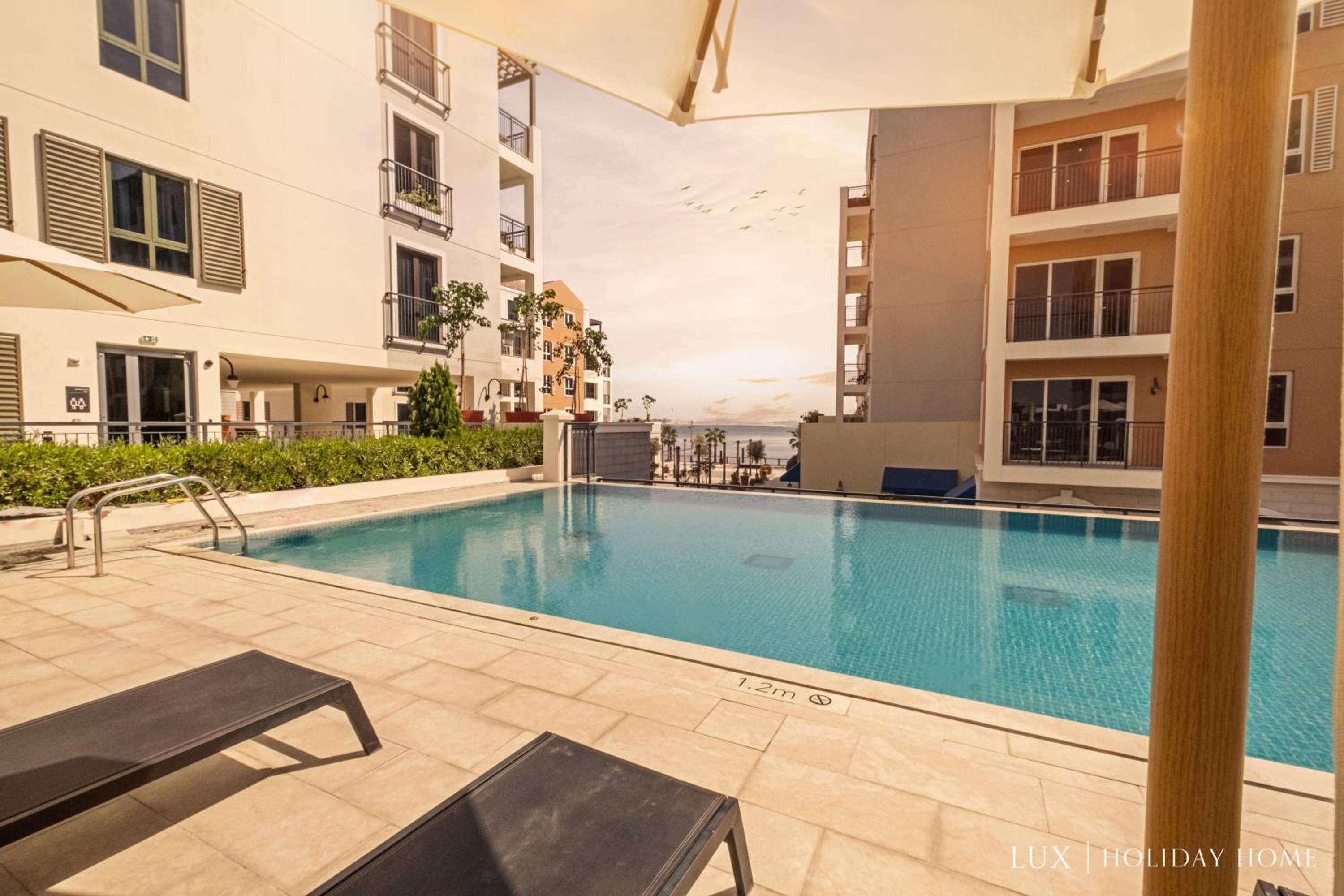LUX The La Mer by The Sea Suite 4