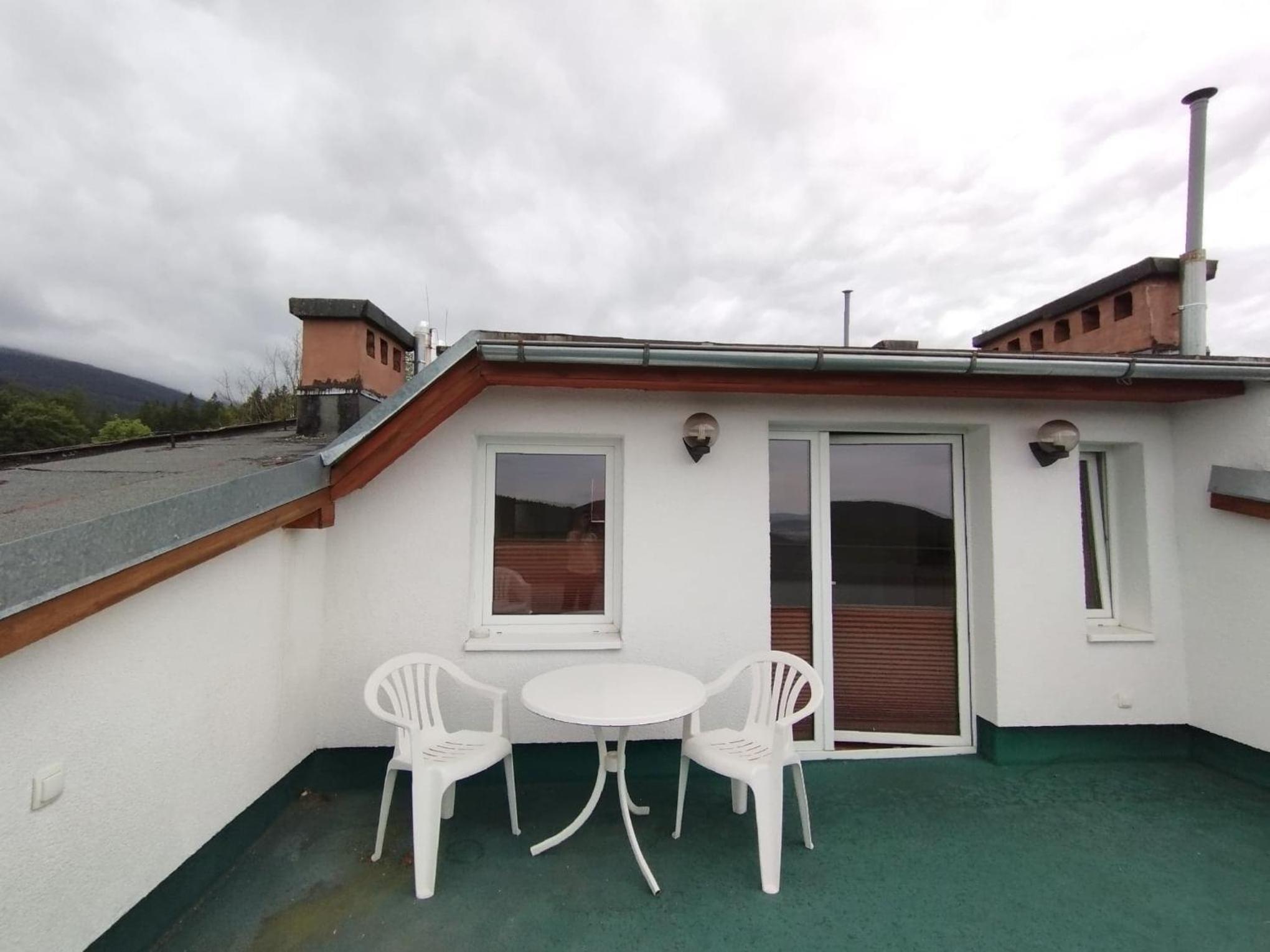 Balcony & Terrace