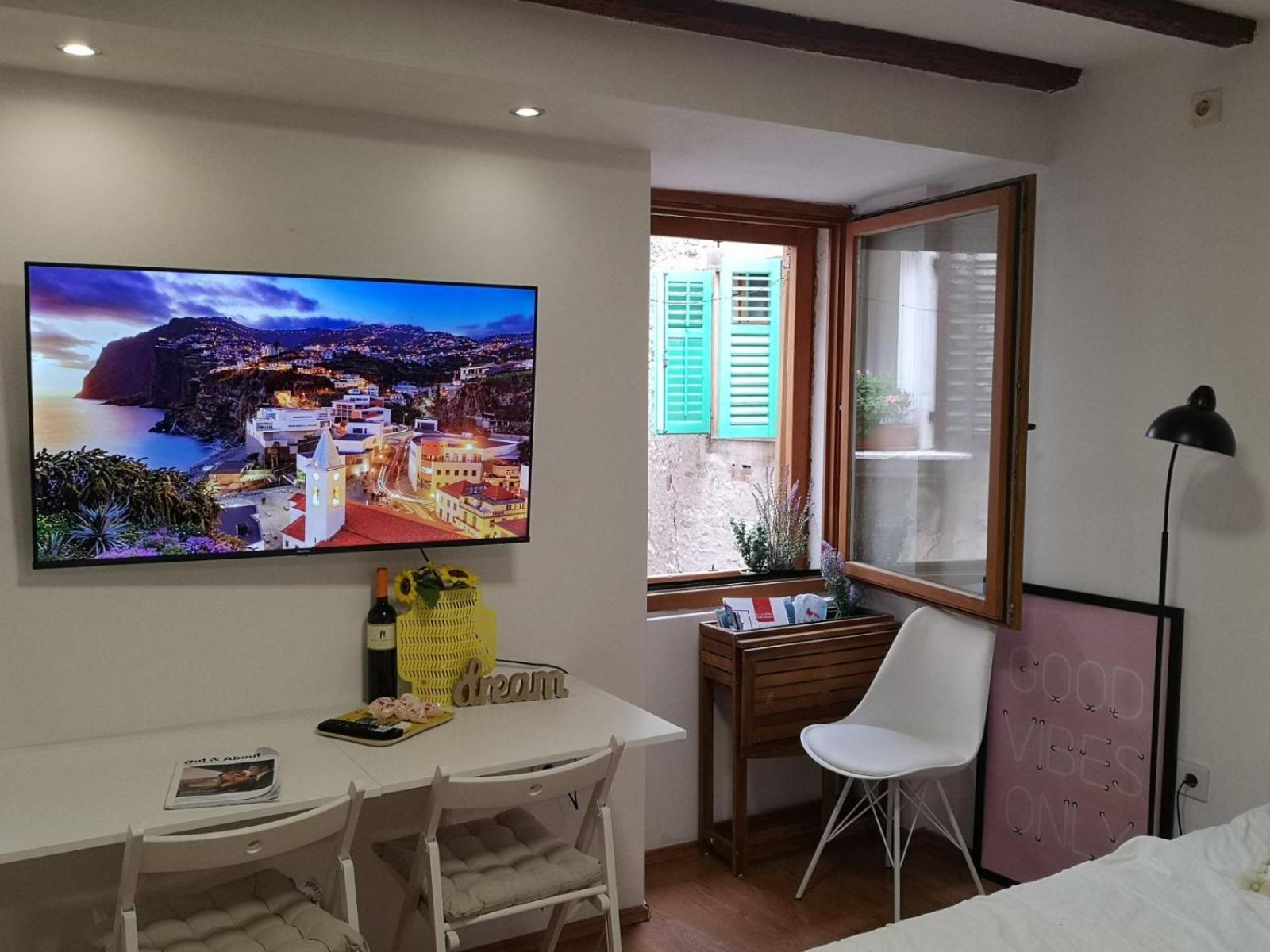 Studio MILENA view 3