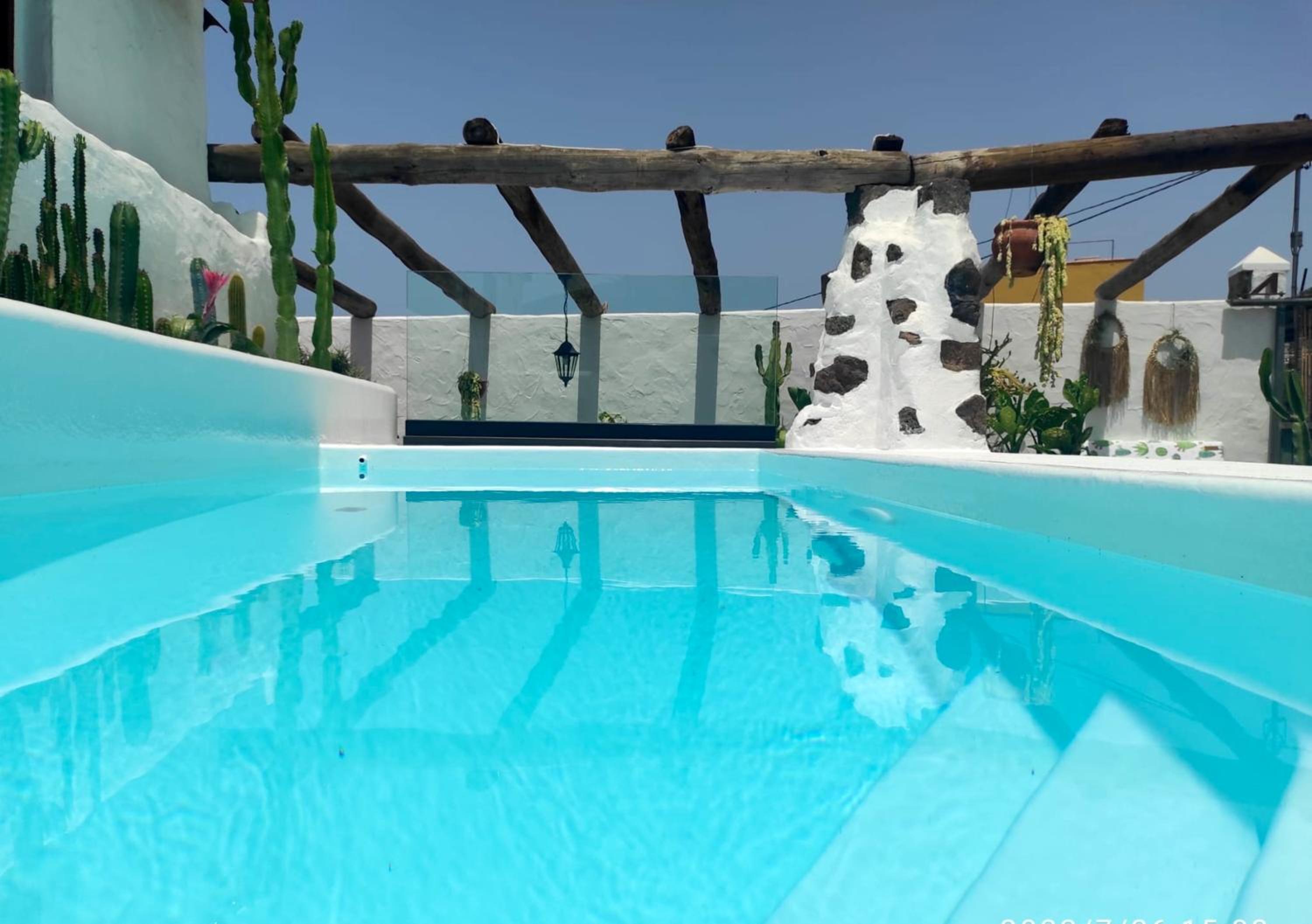 3 bedrooms house with sea view enclosed garden and wifi at Icod de los Vinos 5 km away from the beach