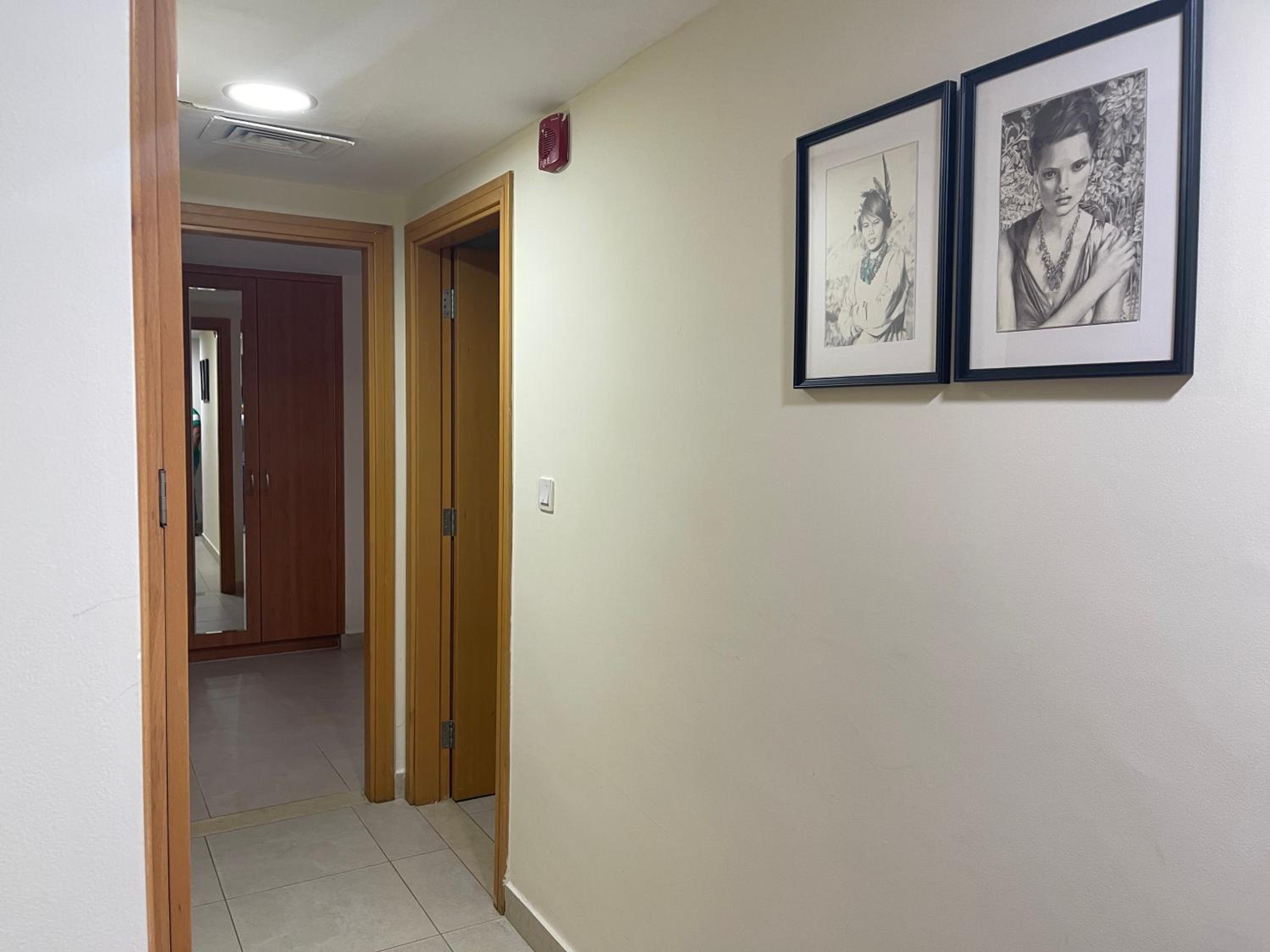 METRO Premium Location Spacious 2 Bedroom Apartment Right Next to the Metro photo 4