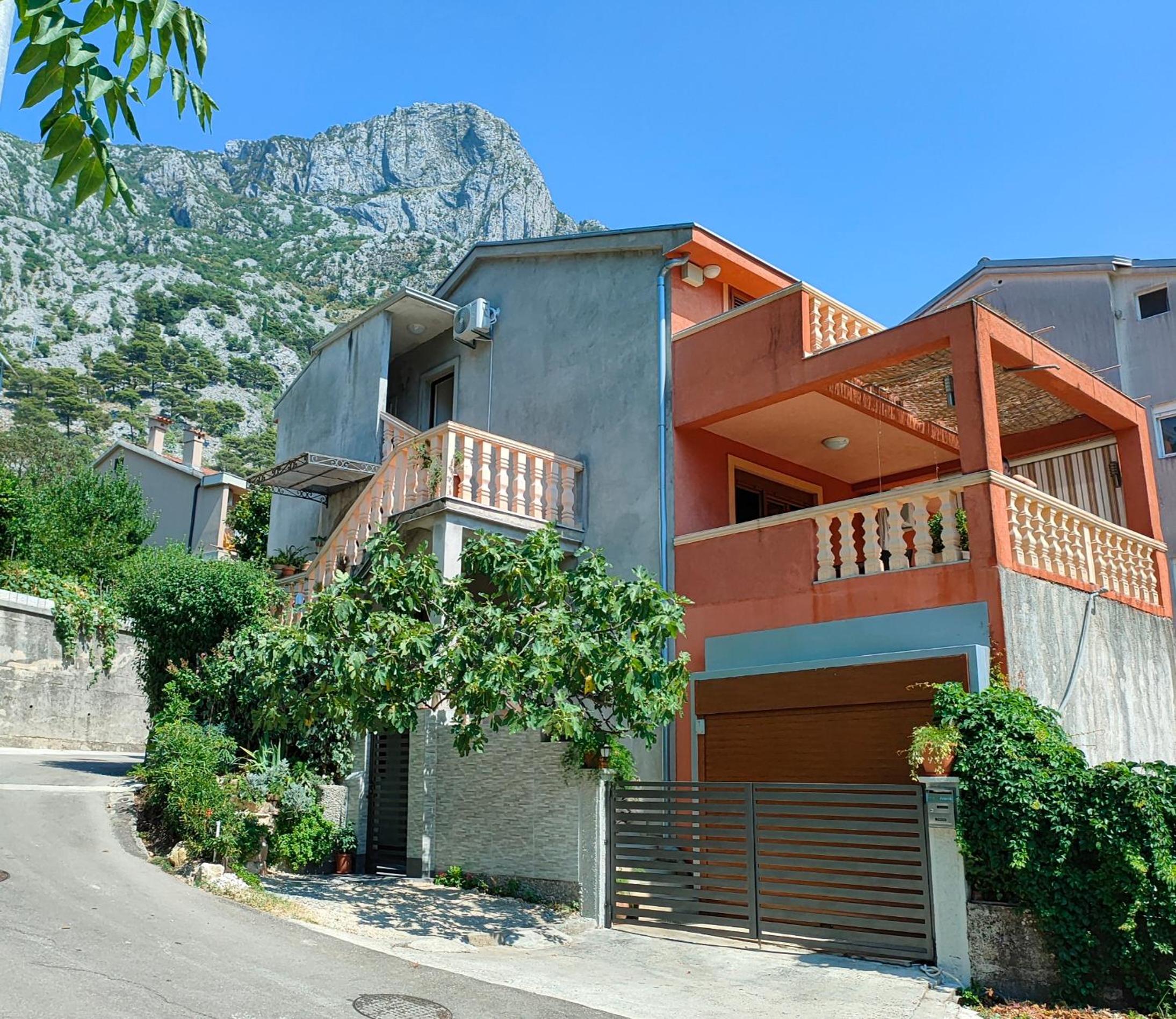 Studio Apartman Rea