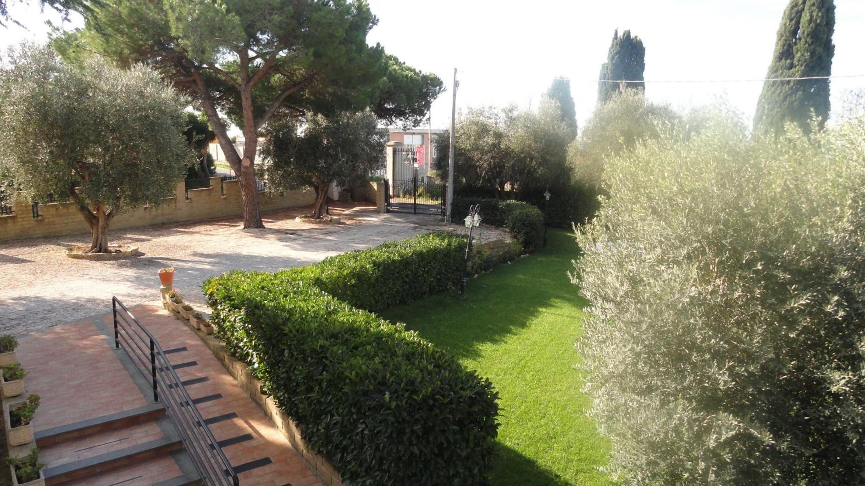 Bed and Breakfast La Corte degli Ulivi