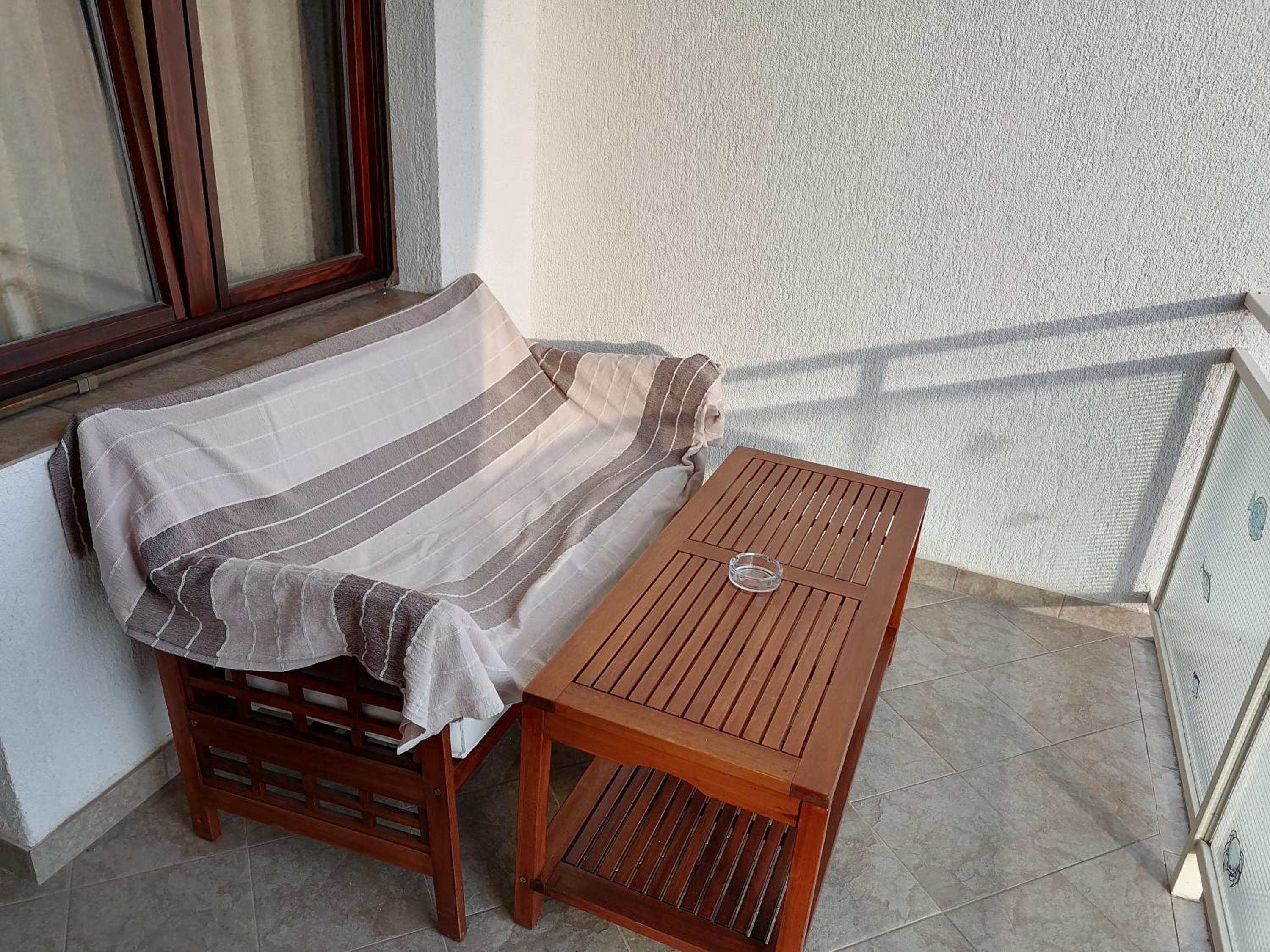 KIKA view 2