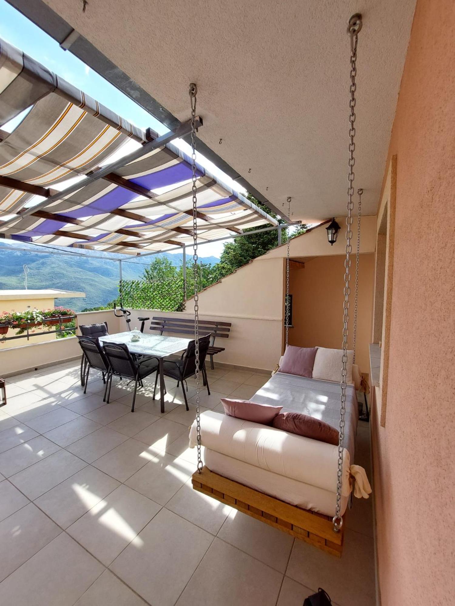 VILLAGE apartment with jacuzzi view 4