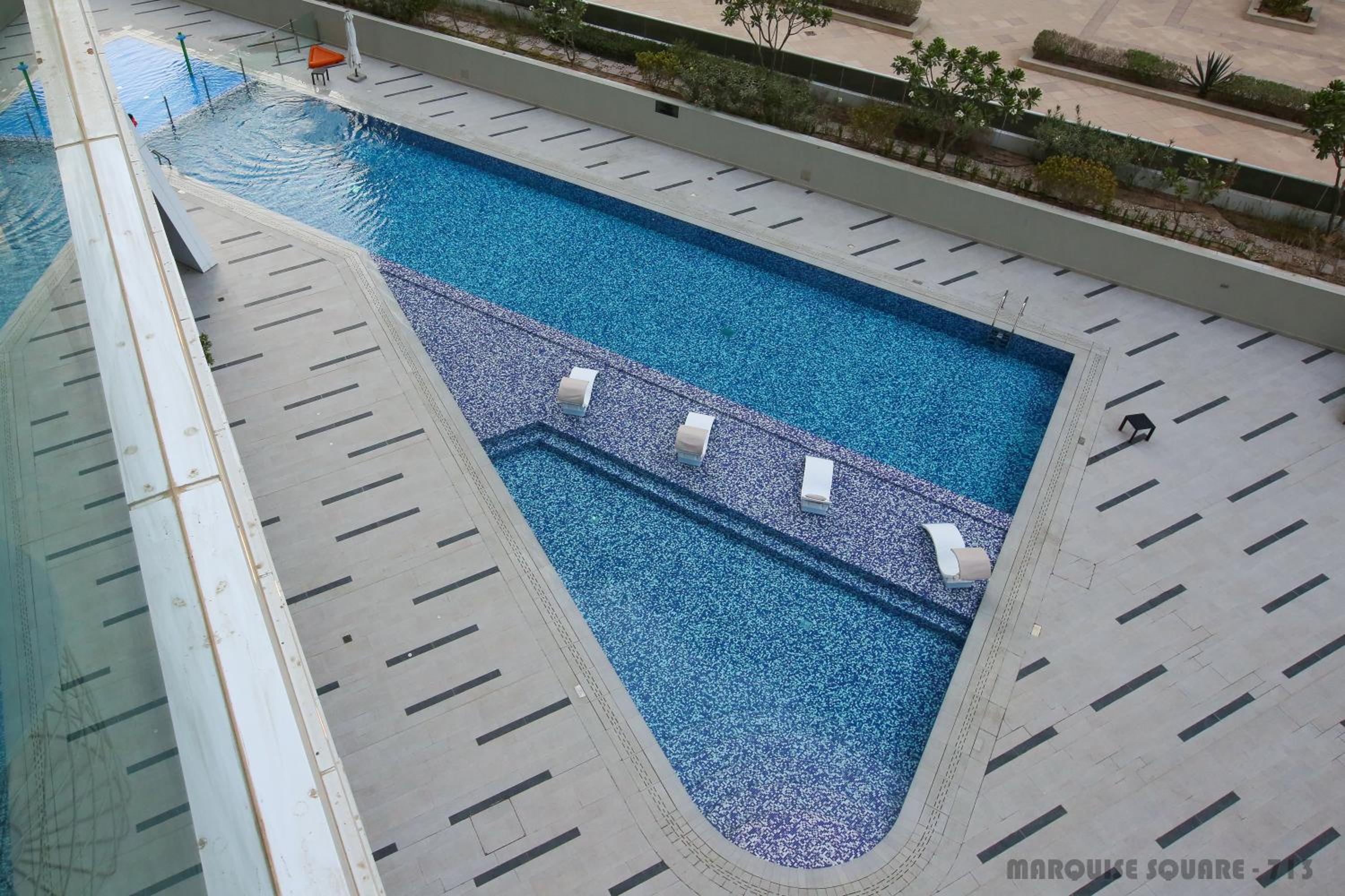 Luxury Studios with Burj Khalifa & Canal View in Downtown - Marquise Square Tower