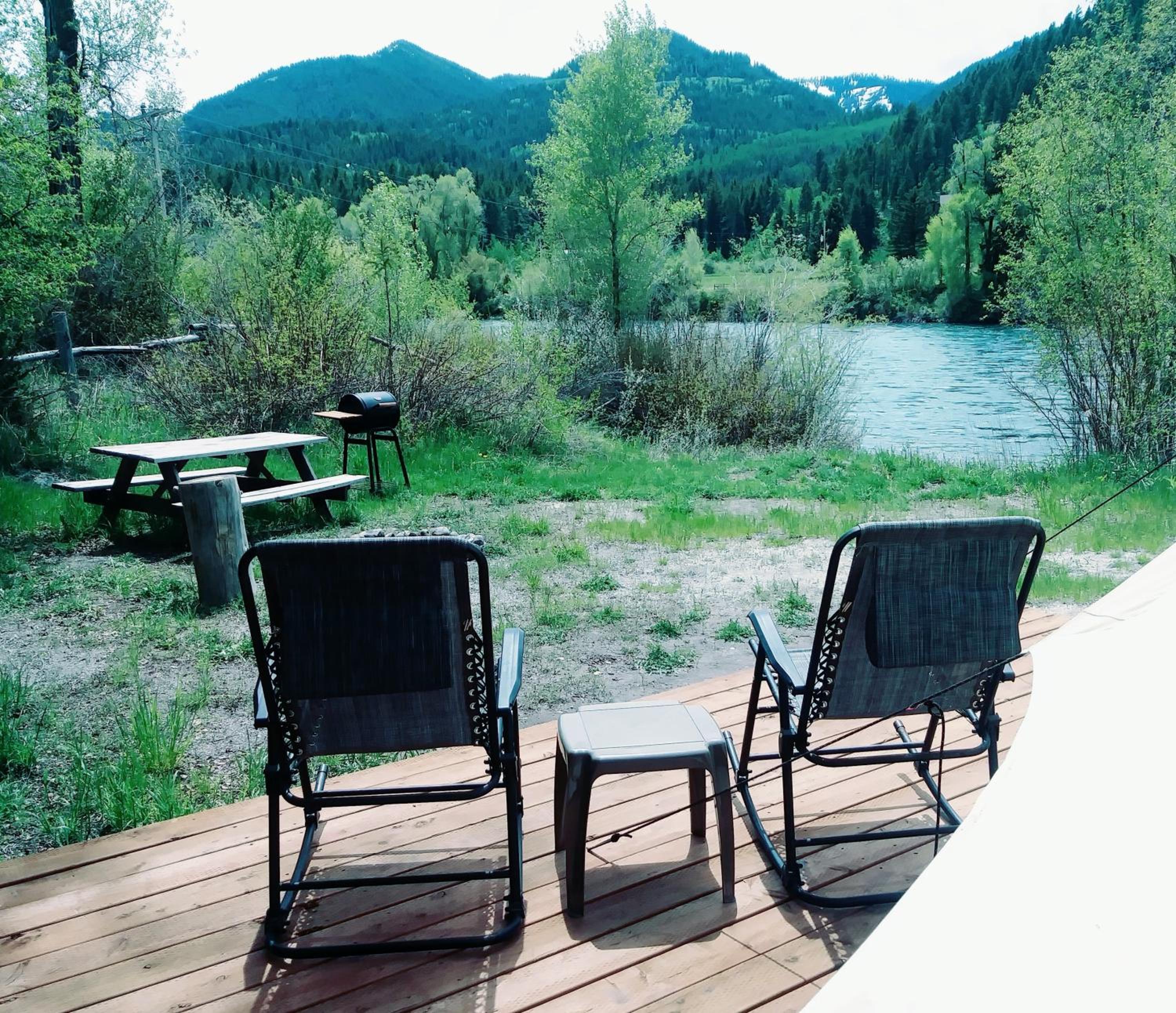 Snake River Glamping view 2