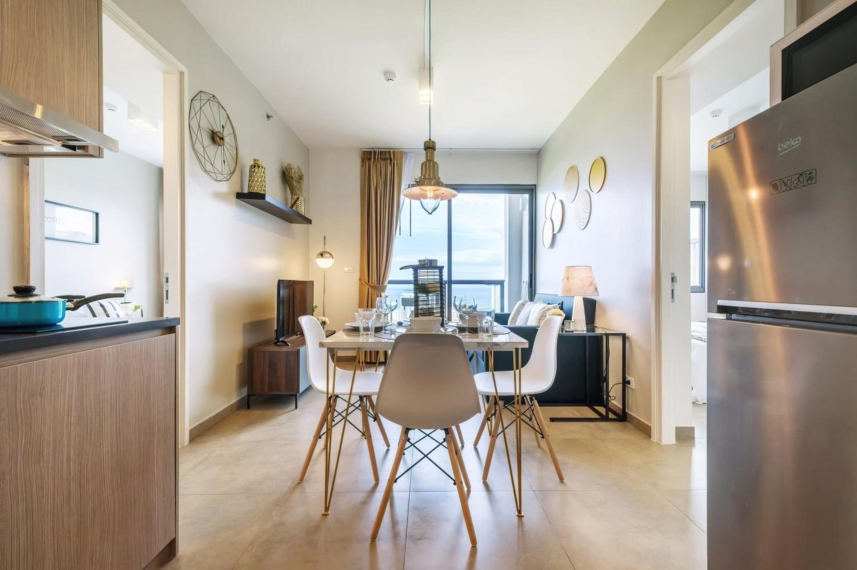 Amazingly UNIXX 2 Bedroom Condo in Pattaya view 5