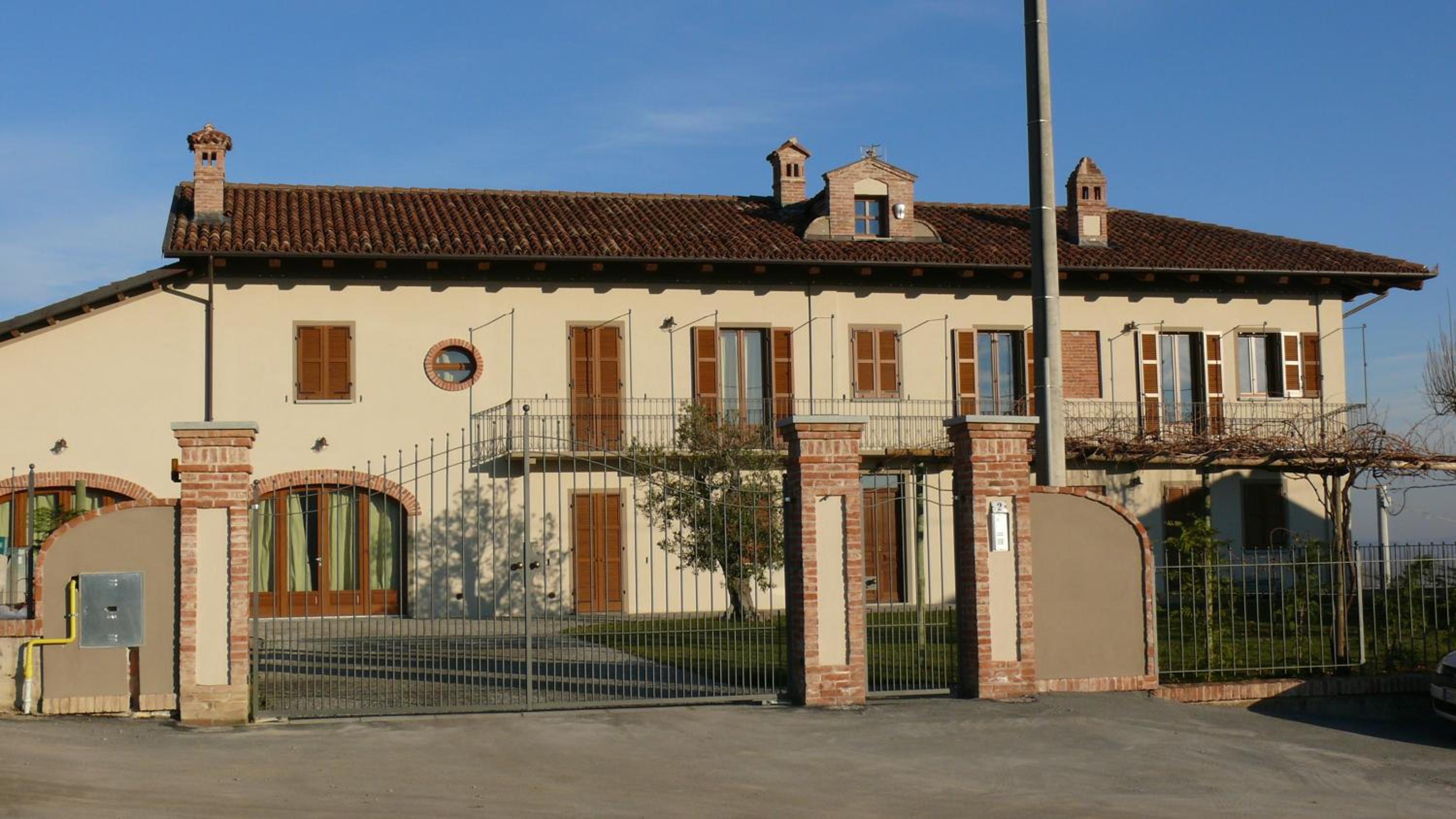Photo 8