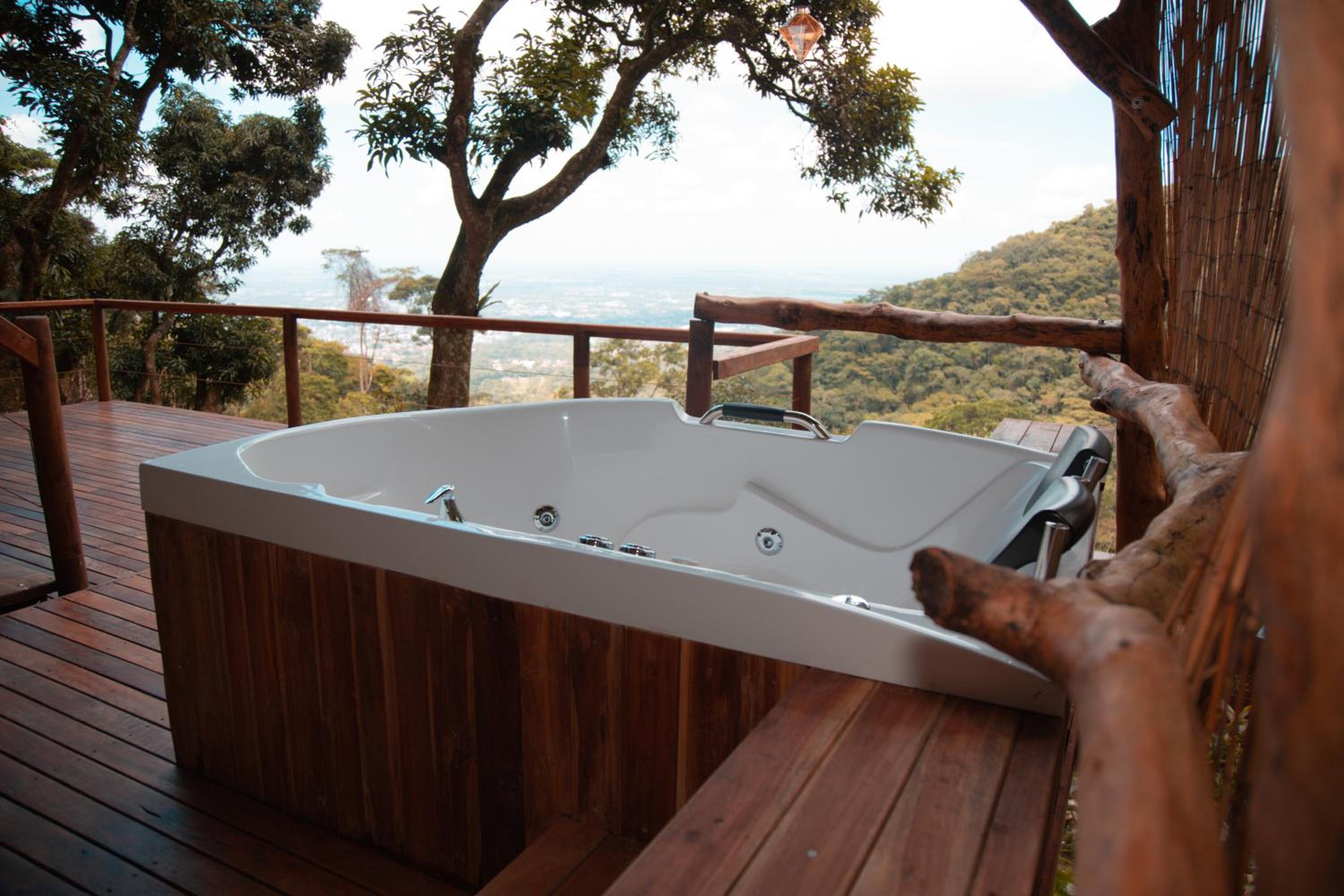 Waira Eco Lodge