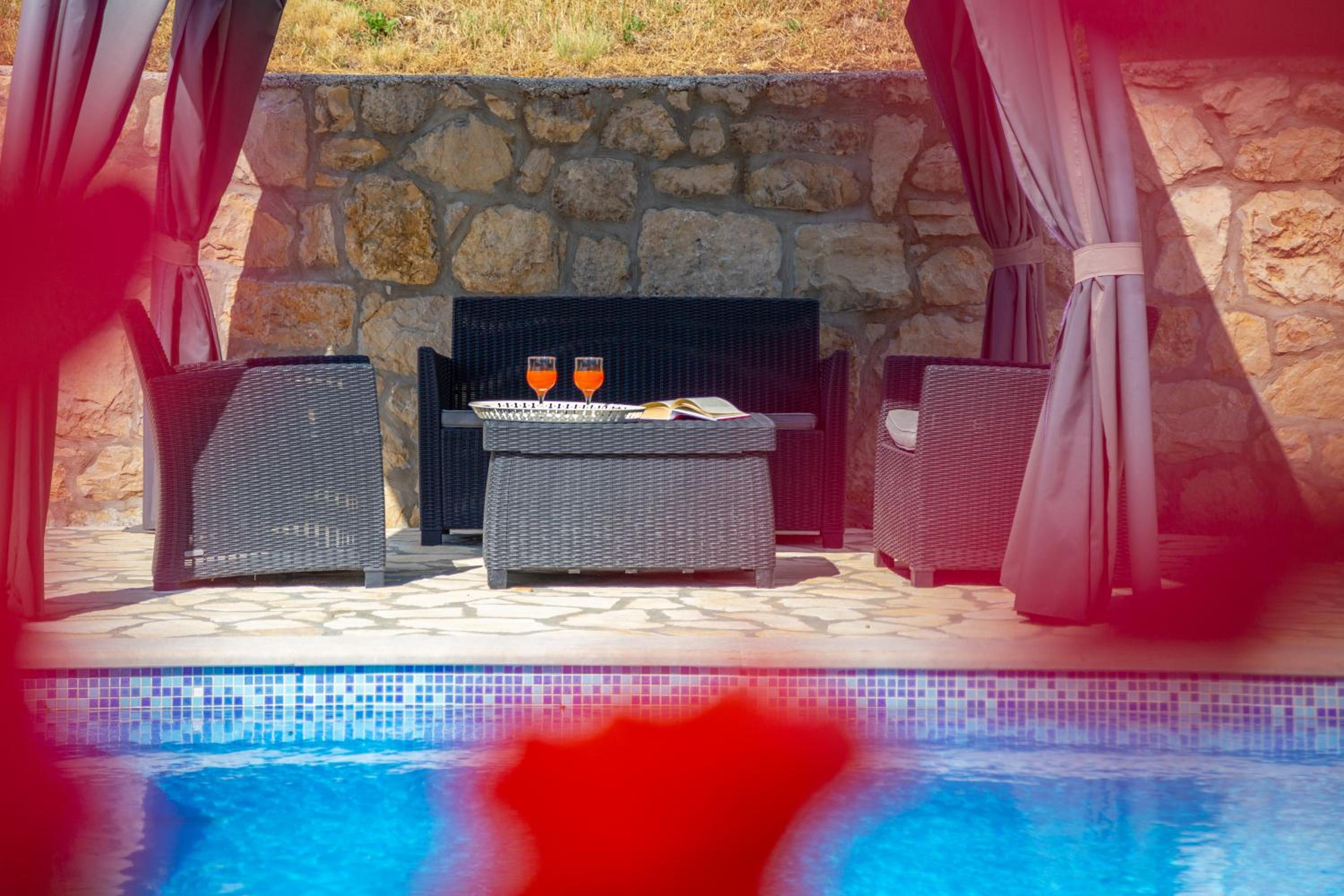HOLIDAY HOME MARTINA, Vinjani - Imotski view 2