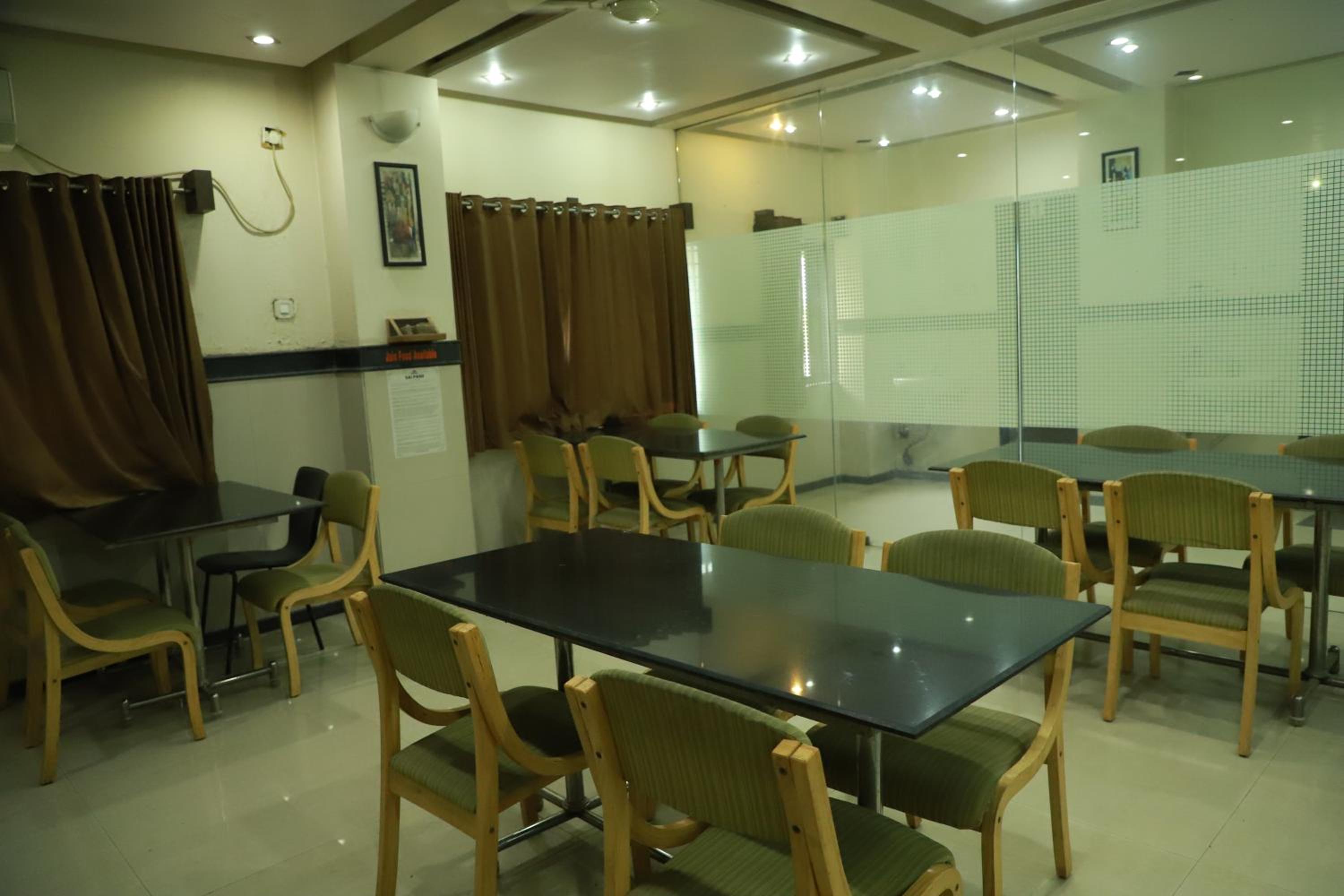 Shirdi Vacations - HOTEL SAI PASO - Property Image 9