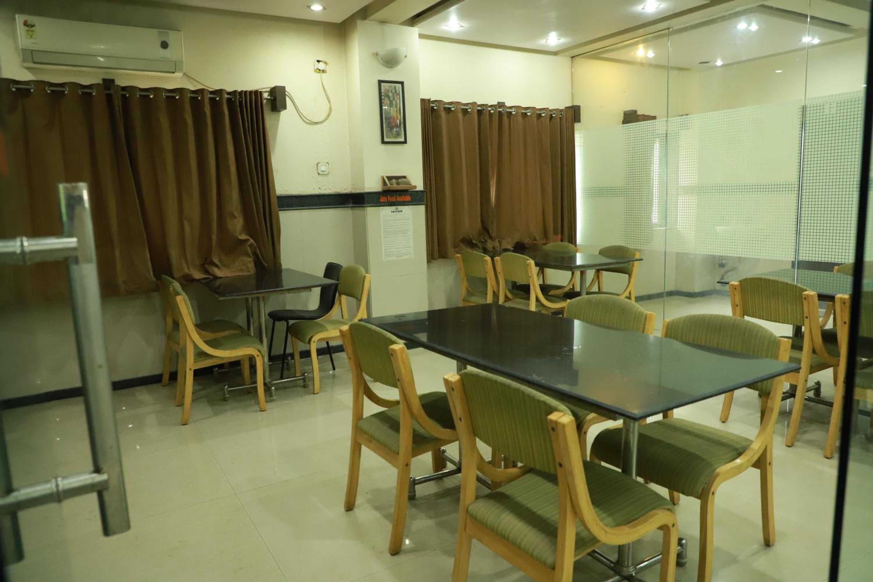 Shirdi Vacations - HOTEL SAI PASO - Property Image 4