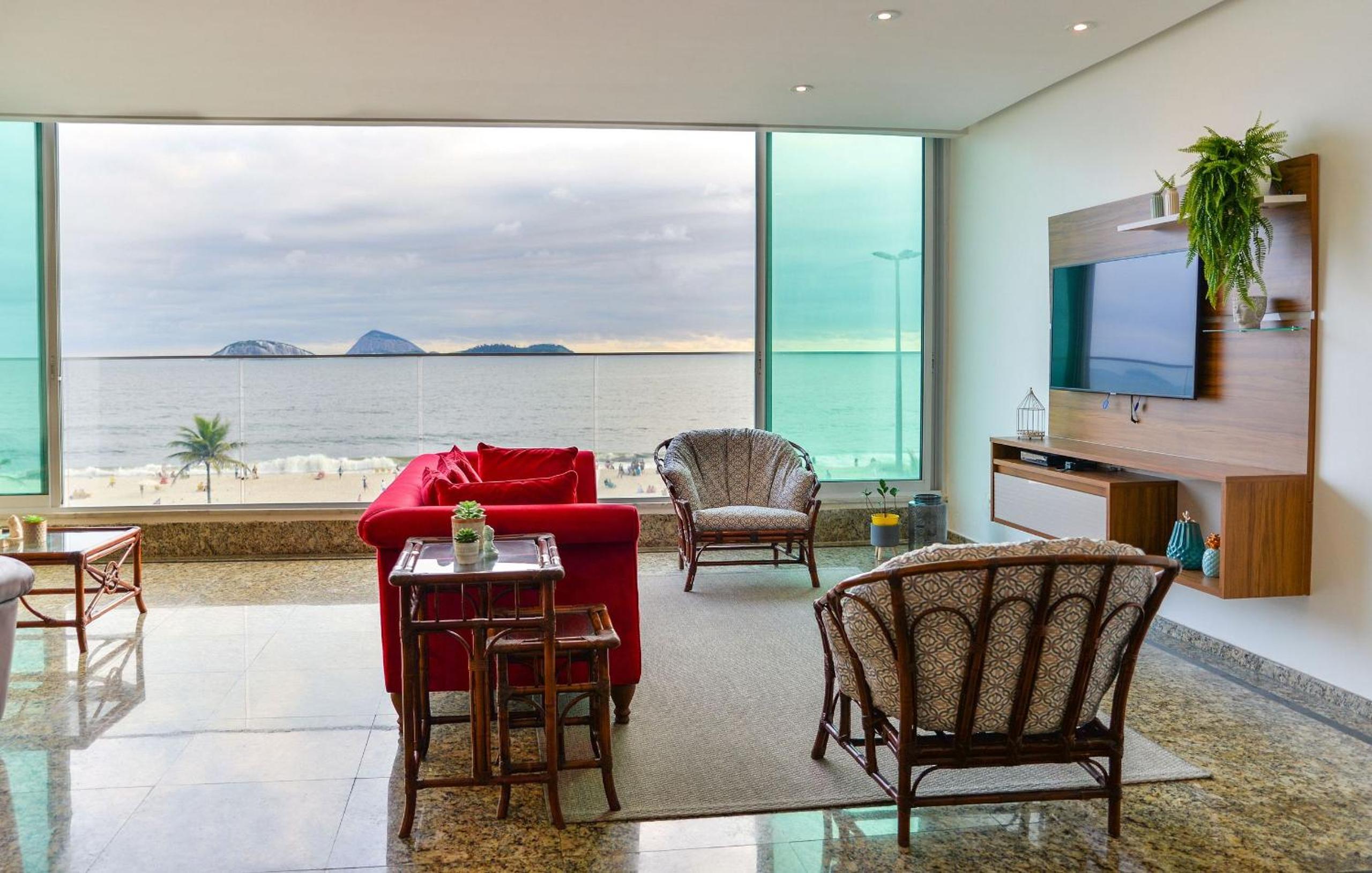 Maravilhosa Vista Mar e Muito Conforto na Glamourosa Ipanema Y1-008