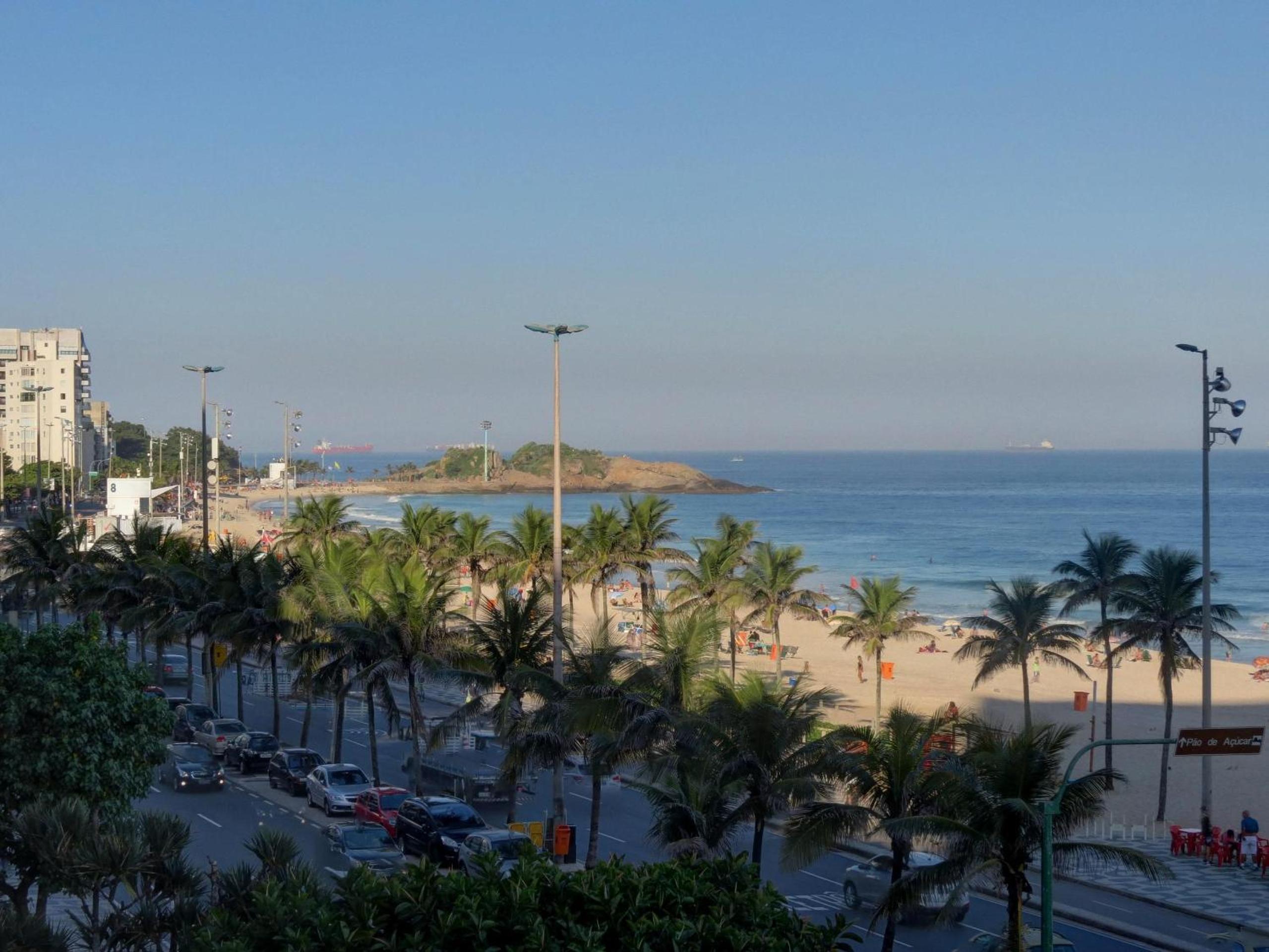 Maravilhosa Vista Mar e Muito Conforto na Glamourosa Ipanema Y1-008
