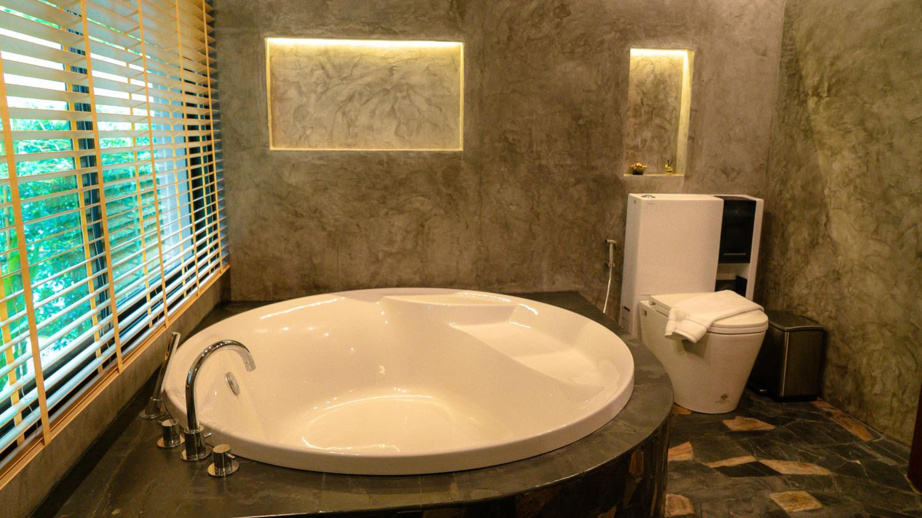 Jacuzzi