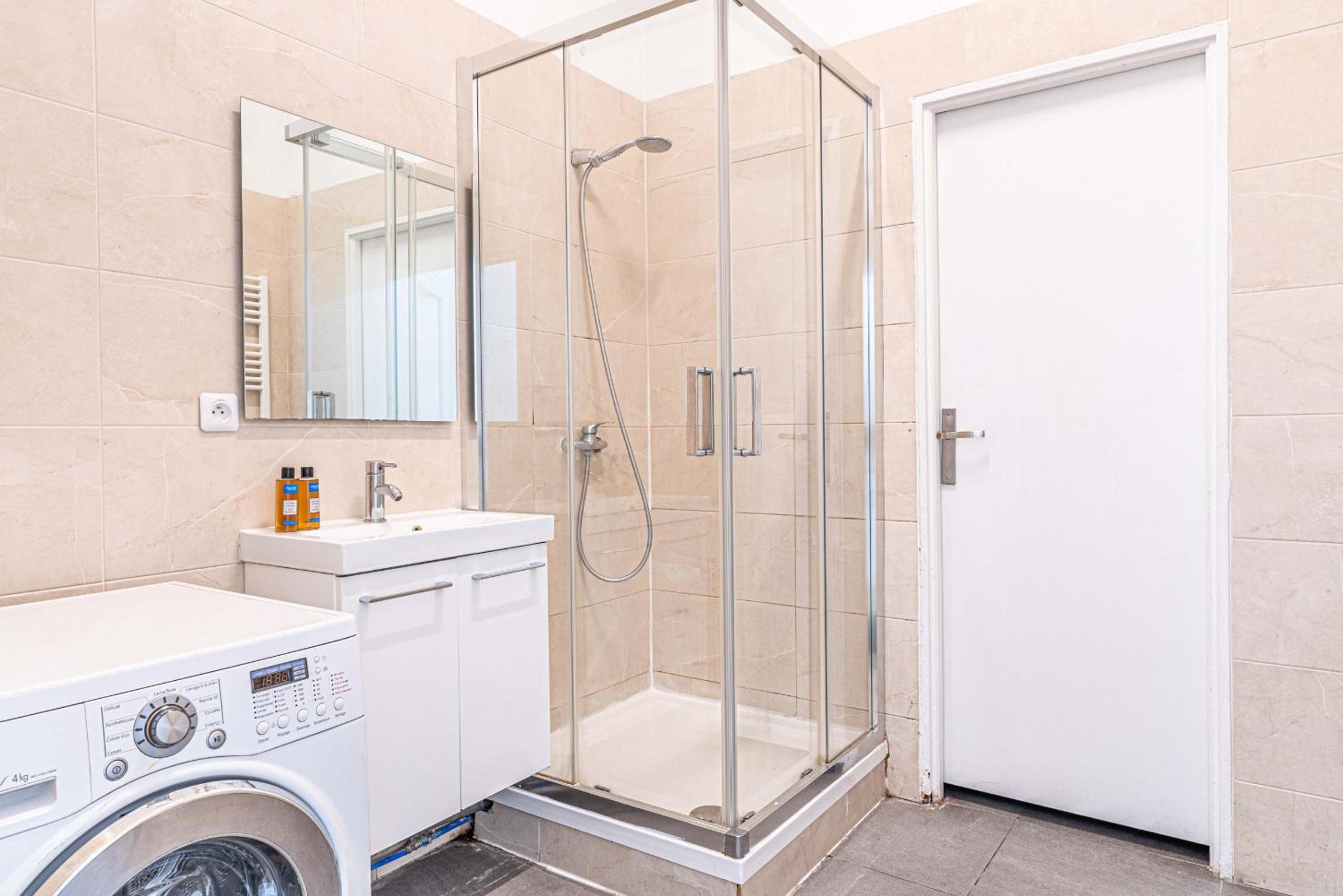 08 Design Flat Republique