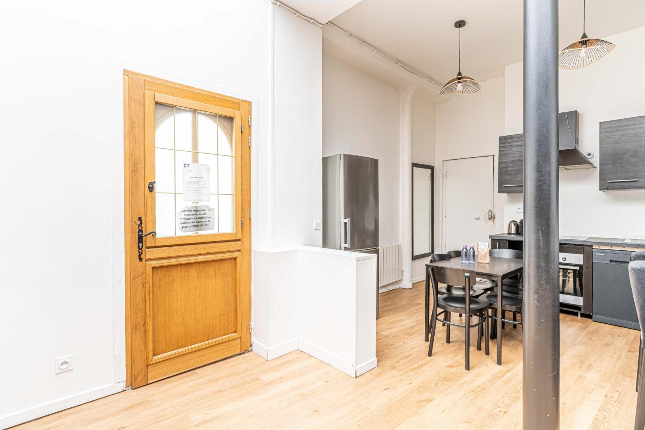 08 Design Flat Republique
