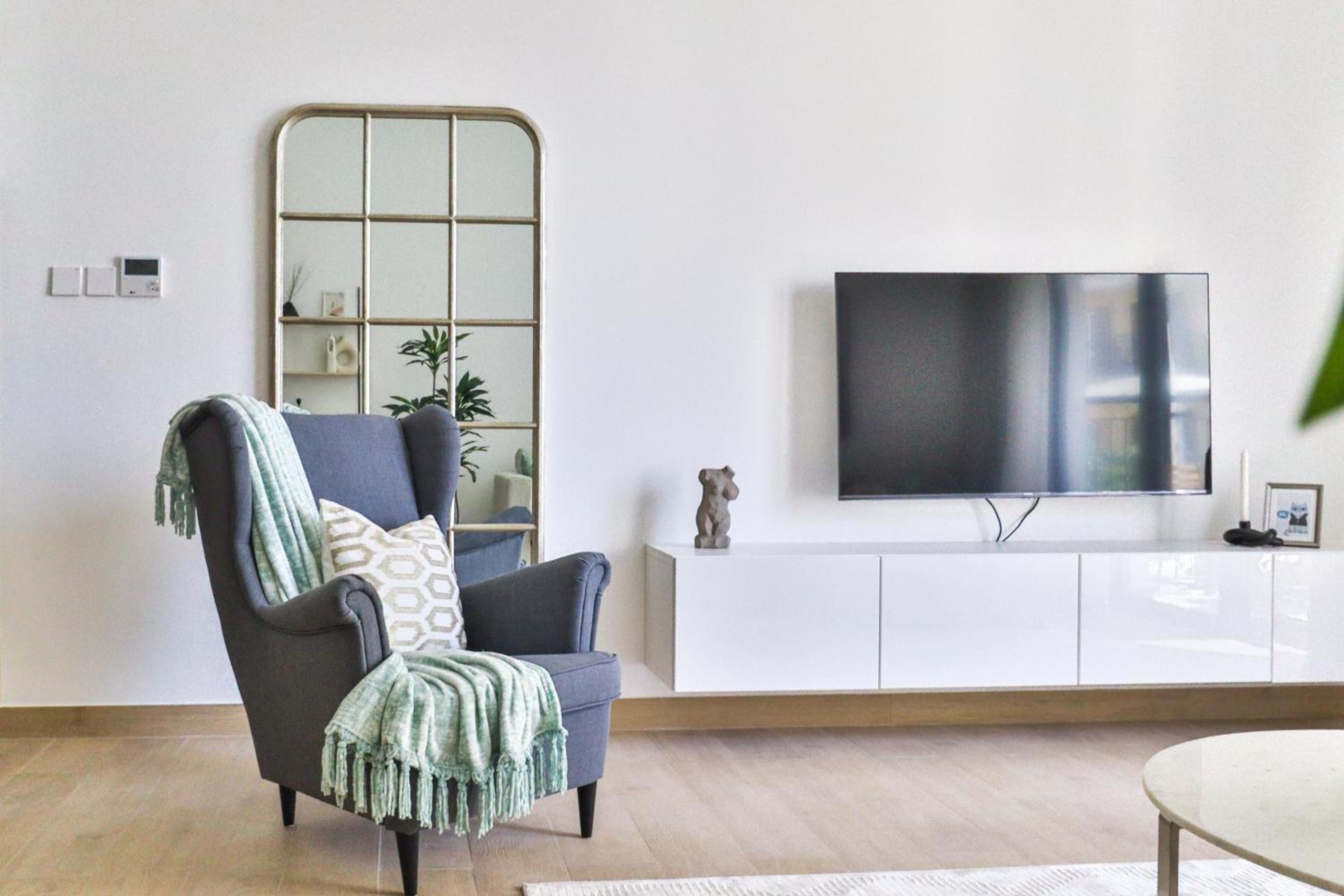 HiGuests - Stylish Apt With Stunning Beach Views and Pools