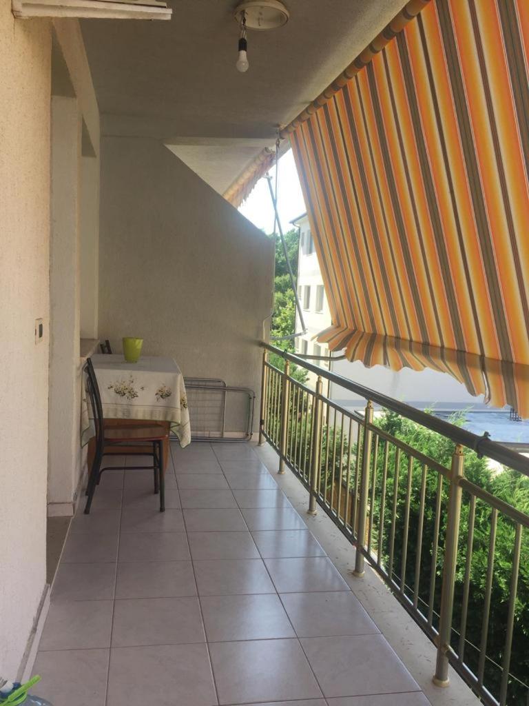 A & H Apartments Velipoje