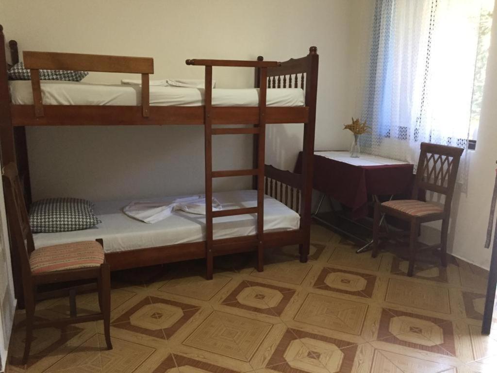 A & H Apartments Velipoje