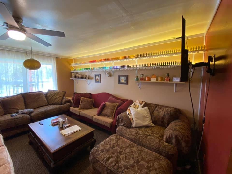 The Pumpkin Cottage sleeps 9+crib +grill/firepit view 4