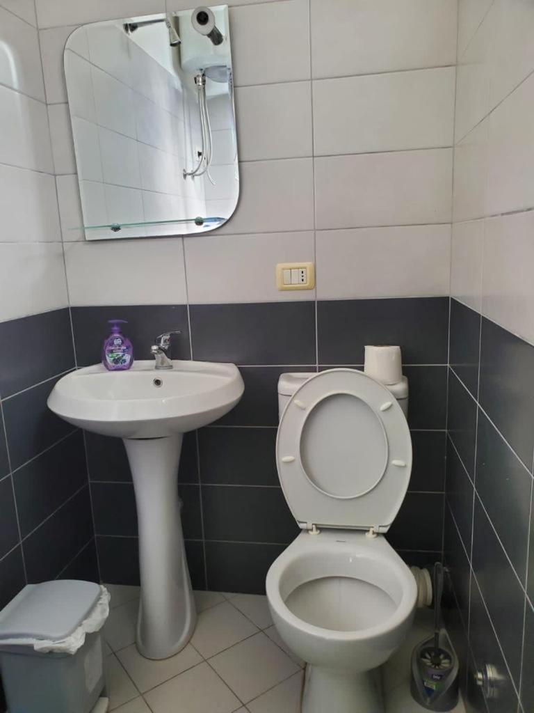 A & H Apartments Velipoje