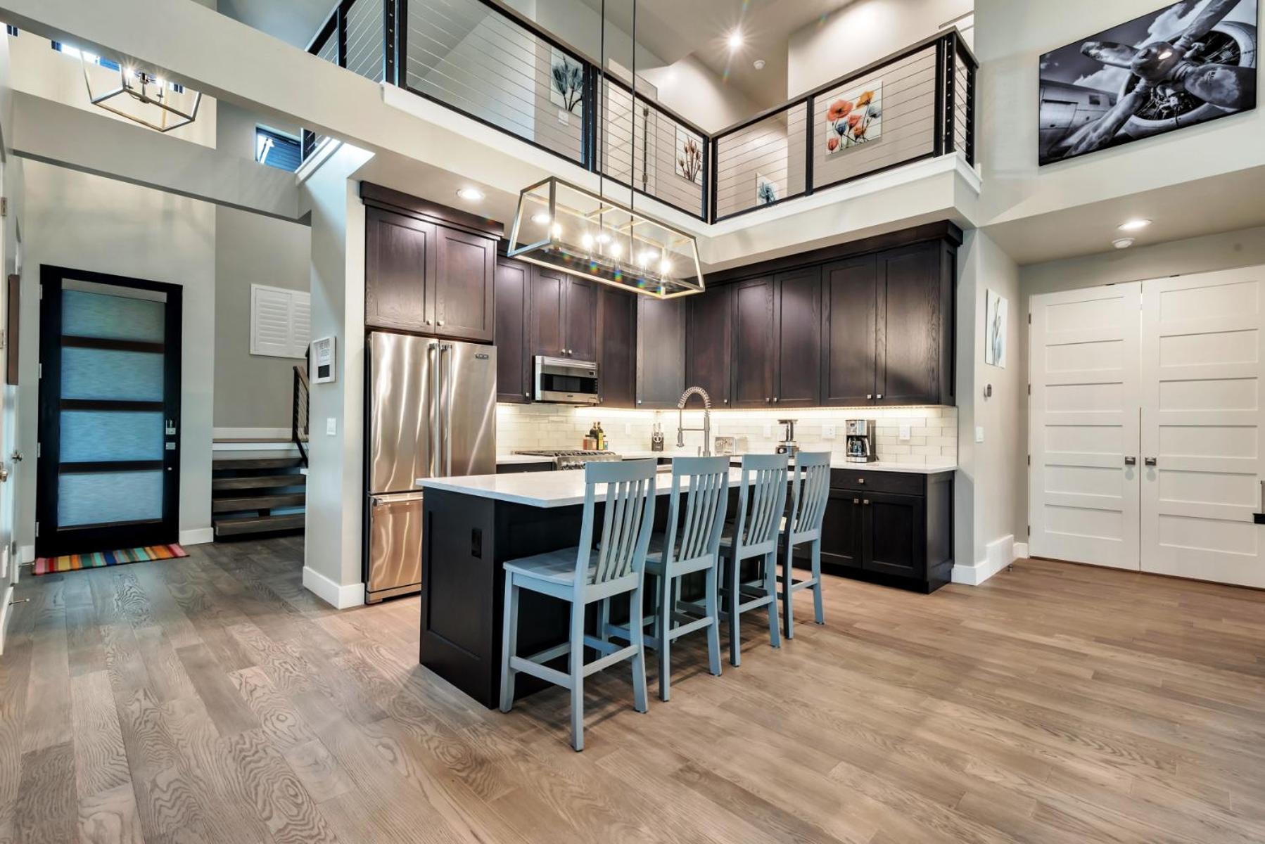 Luxury New Townhome Offers 4-Season Mountain Retreat view 2