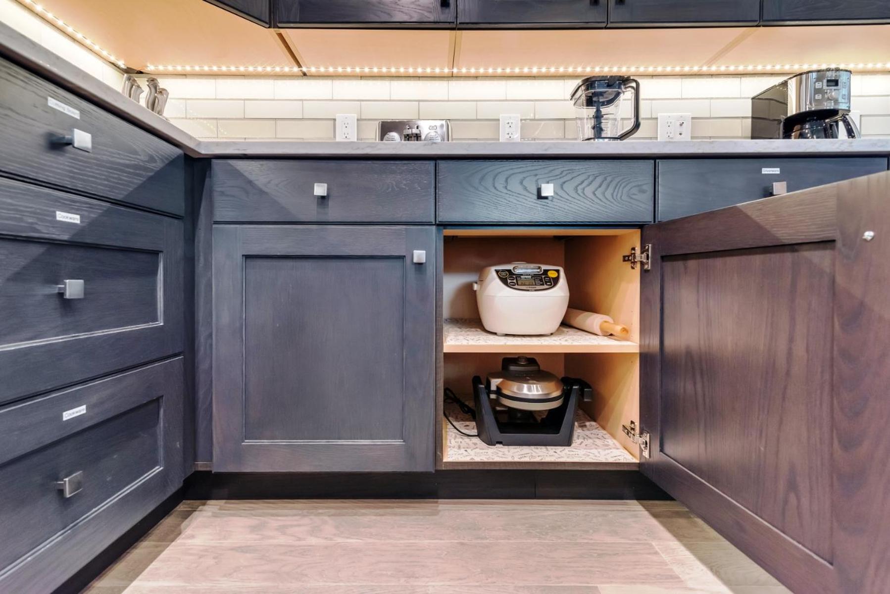 Luxury New Townhome Offers 4-Season Mountain Retreat view 4