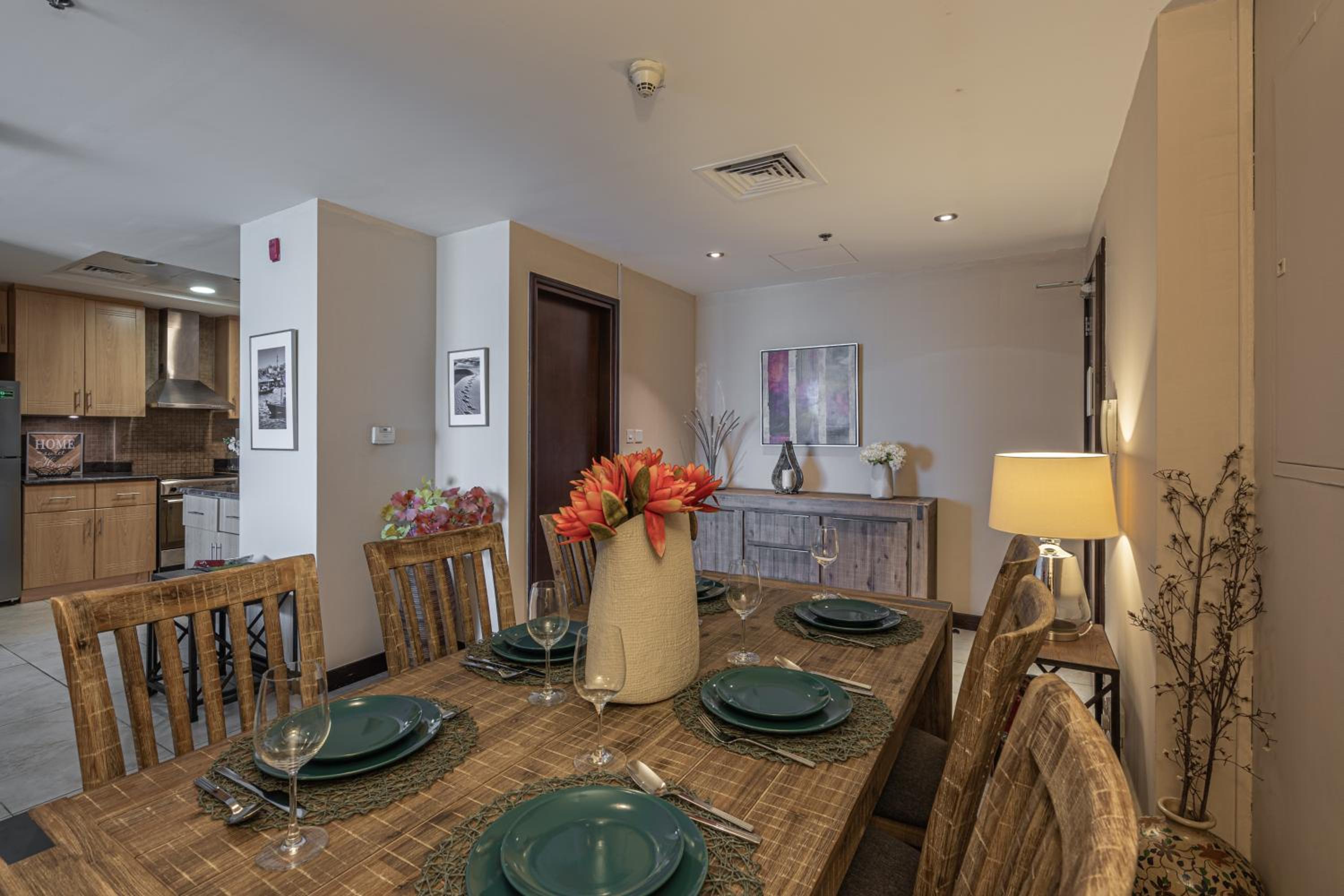HiGuests - Spacious Apartment Close to Dubai Marina Walk